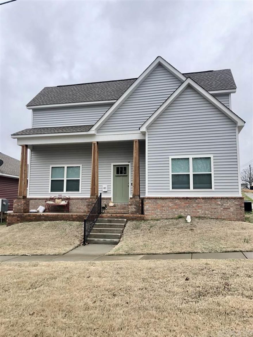 Adorable home in downtown Benton on a block of new construction homes.  4 bedroom with large master suite. 3 bedrooms same level. 4th bedroom is upstairs and could act as a bonus room too. Separate oversized laundry room. Large pantry and kitchen with white cabinets and granite countertops. Available August 5th! No credit check. We do not accept housing vouchers.
