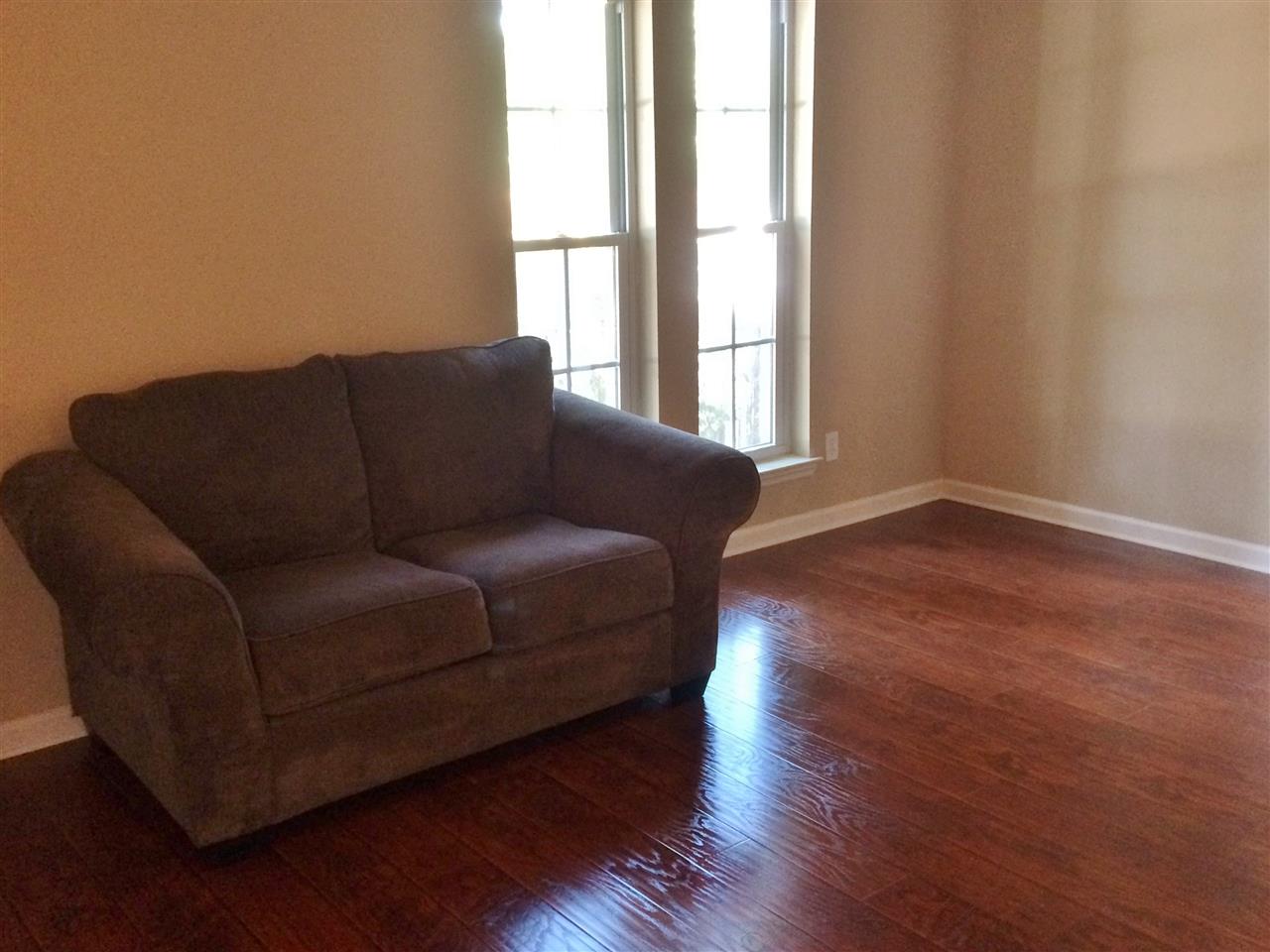 FOXWOOD J - Residential