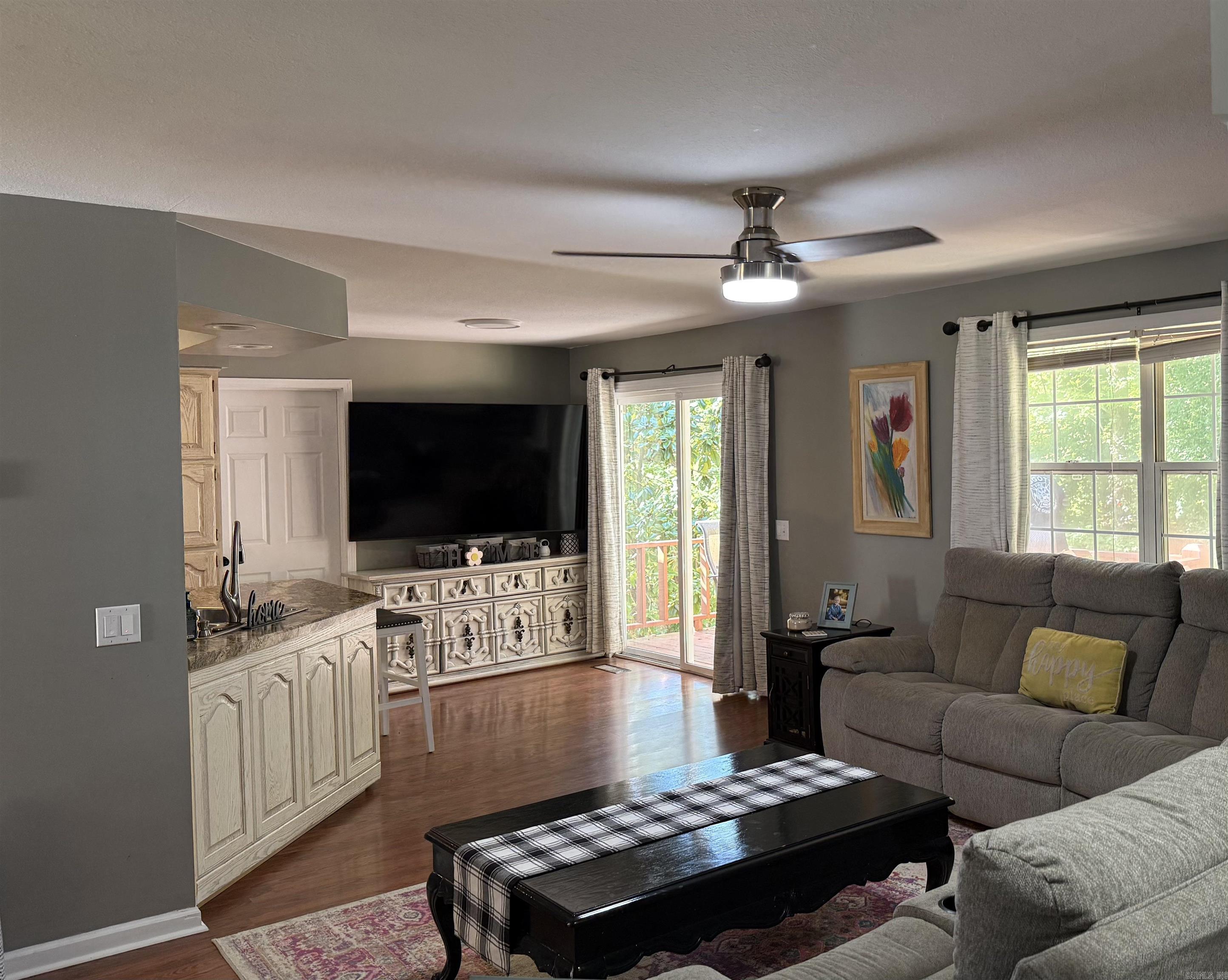 COUNTRY CLUB EST PH I - Residential