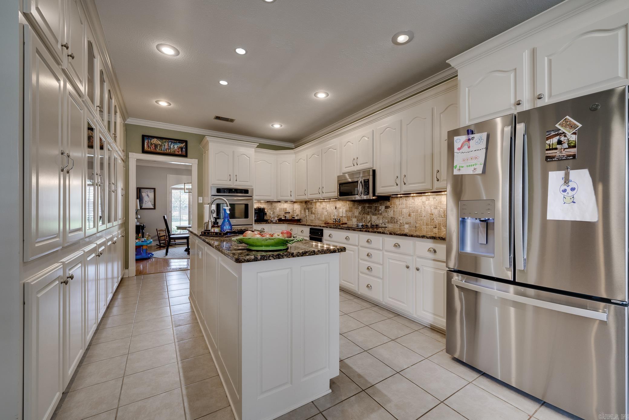 ROYAL OAKS - Residential