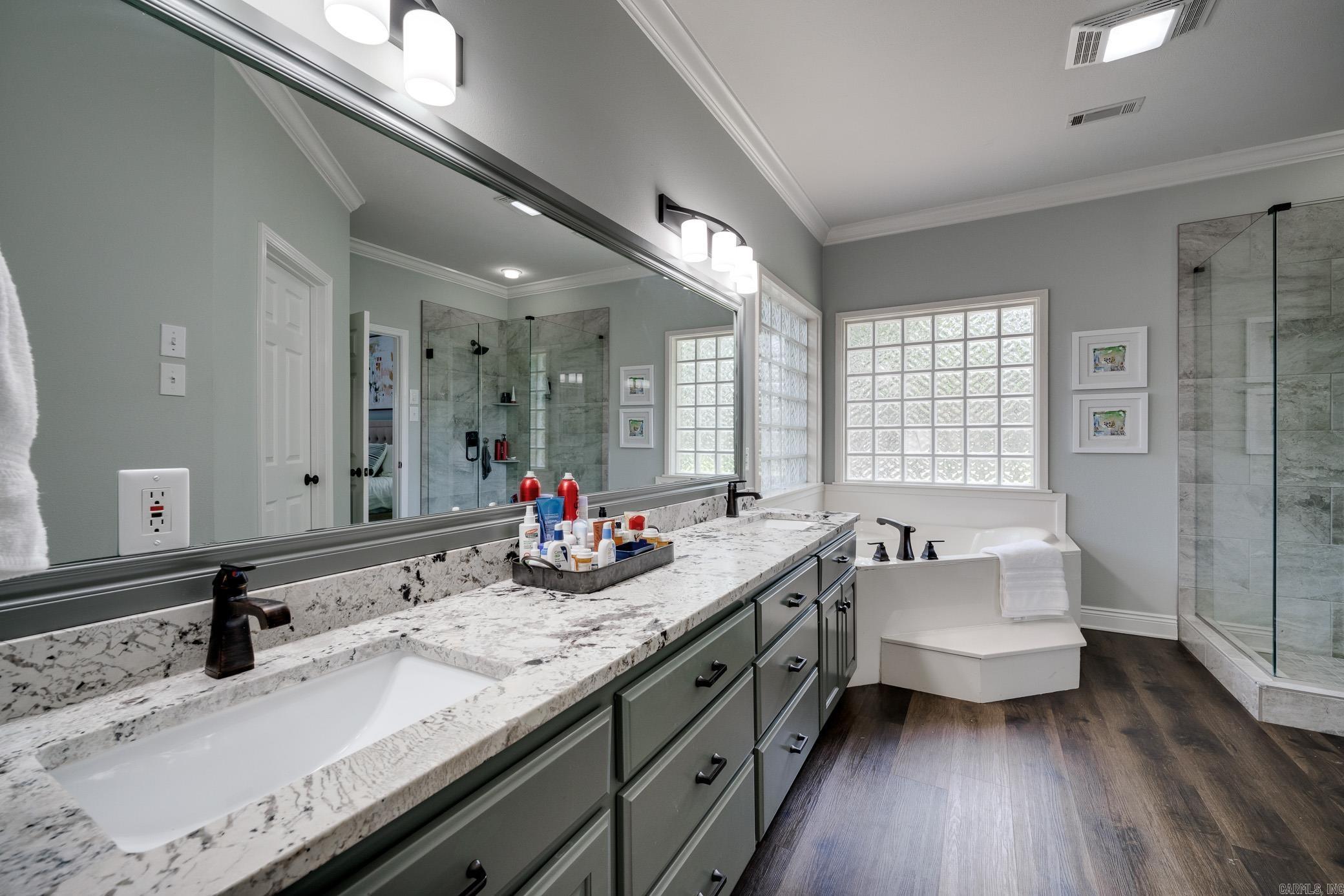 ROYAL OAKS - Residential