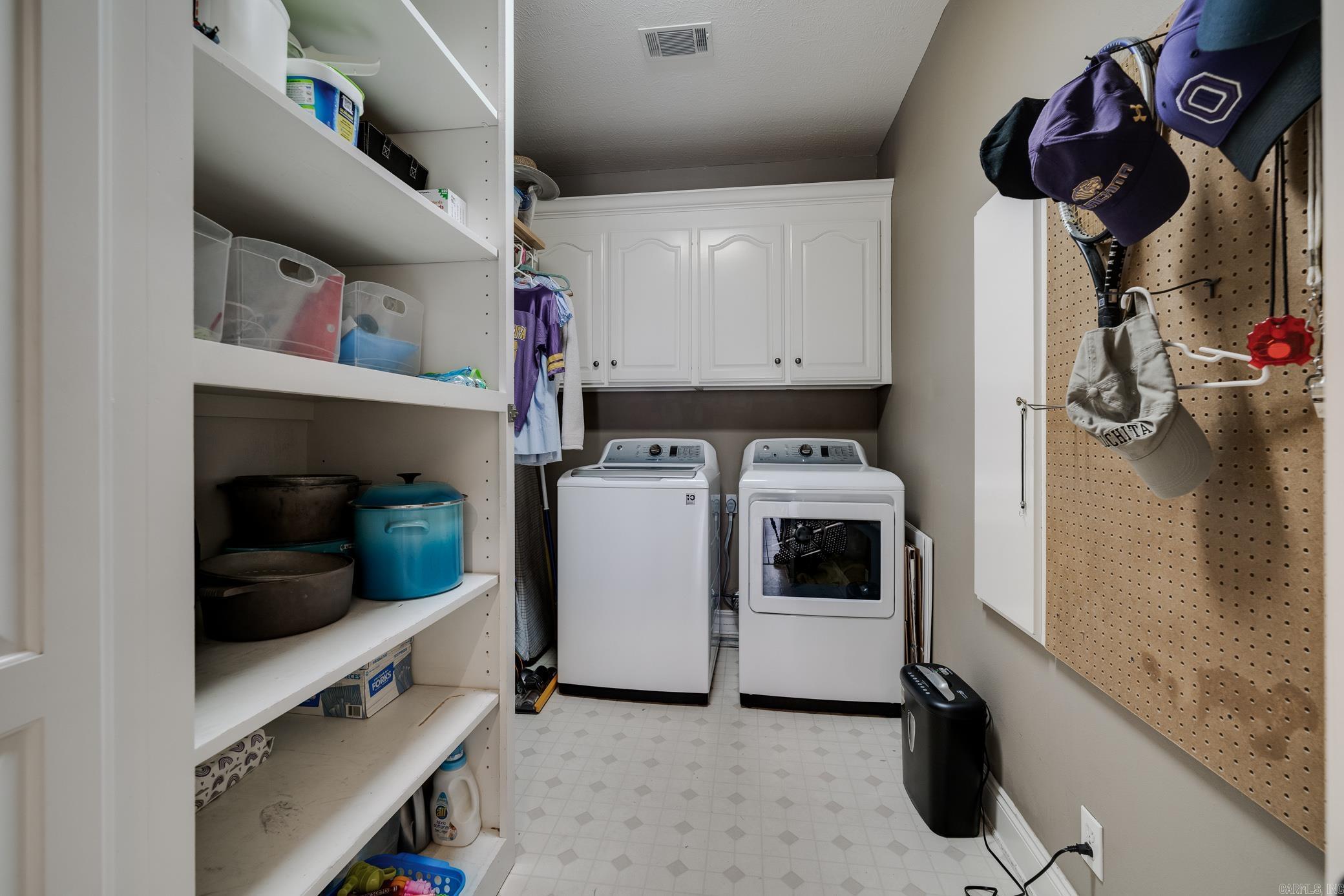 ROYAL OAKS - Residential