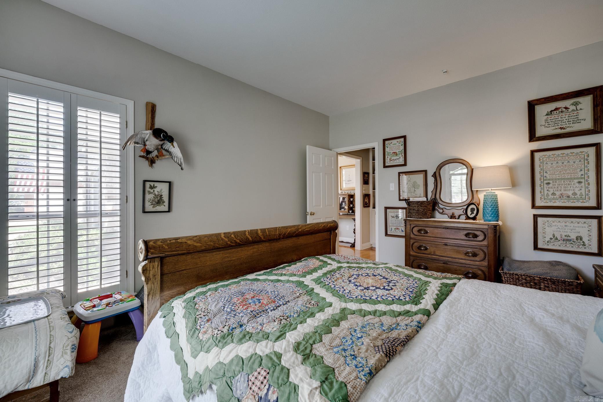 ROYAL OAKS - Residential