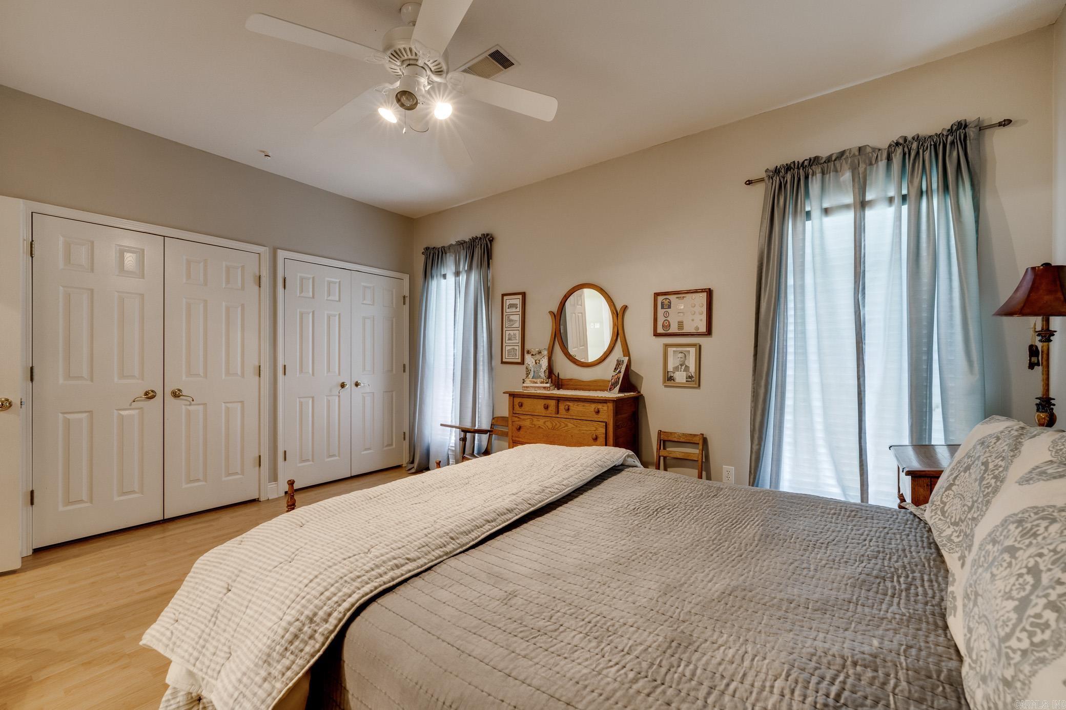 ROYAL OAKS - Residential