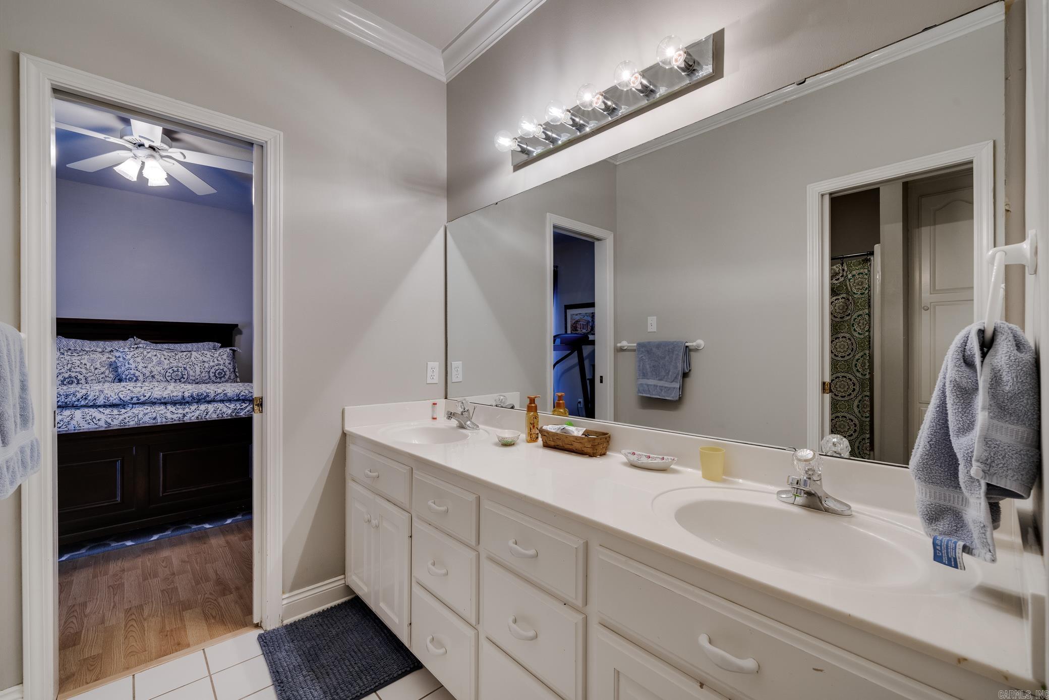 ROYAL OAKS - Residential