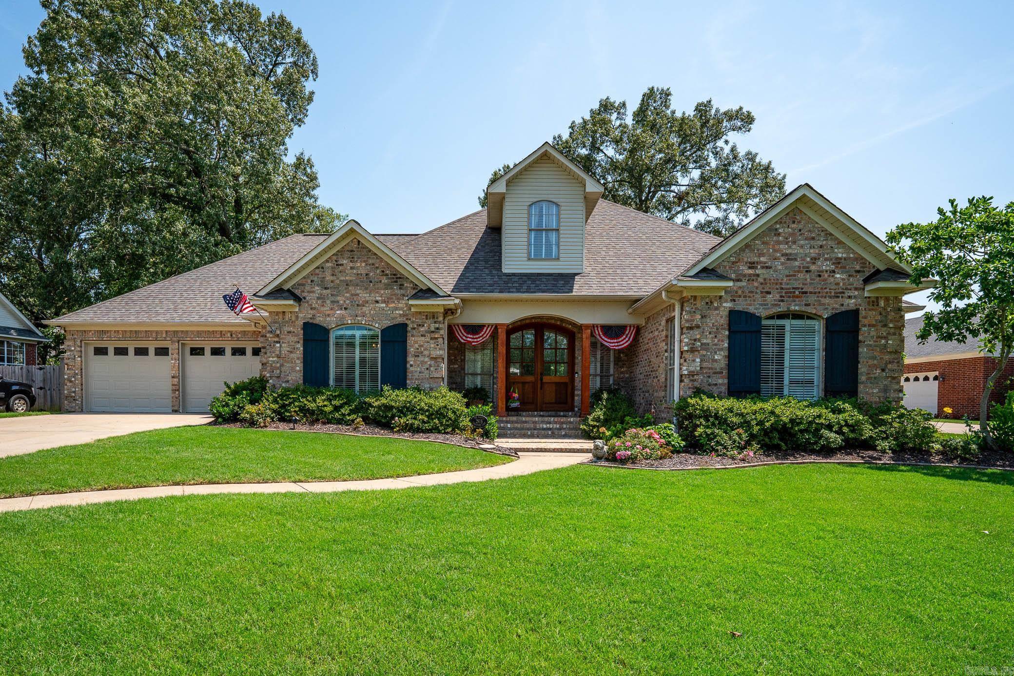 ROYAL OAKS - Residential