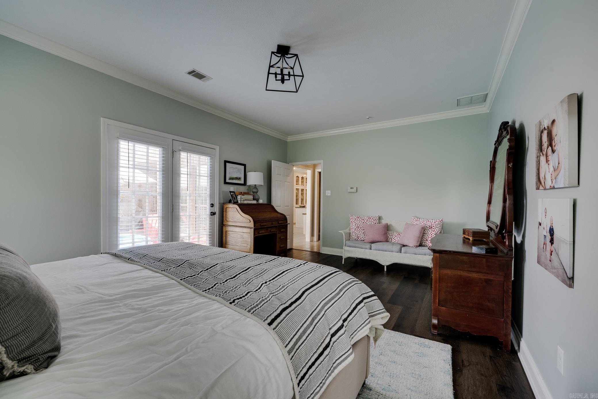 ROYAL OAKS - Residential