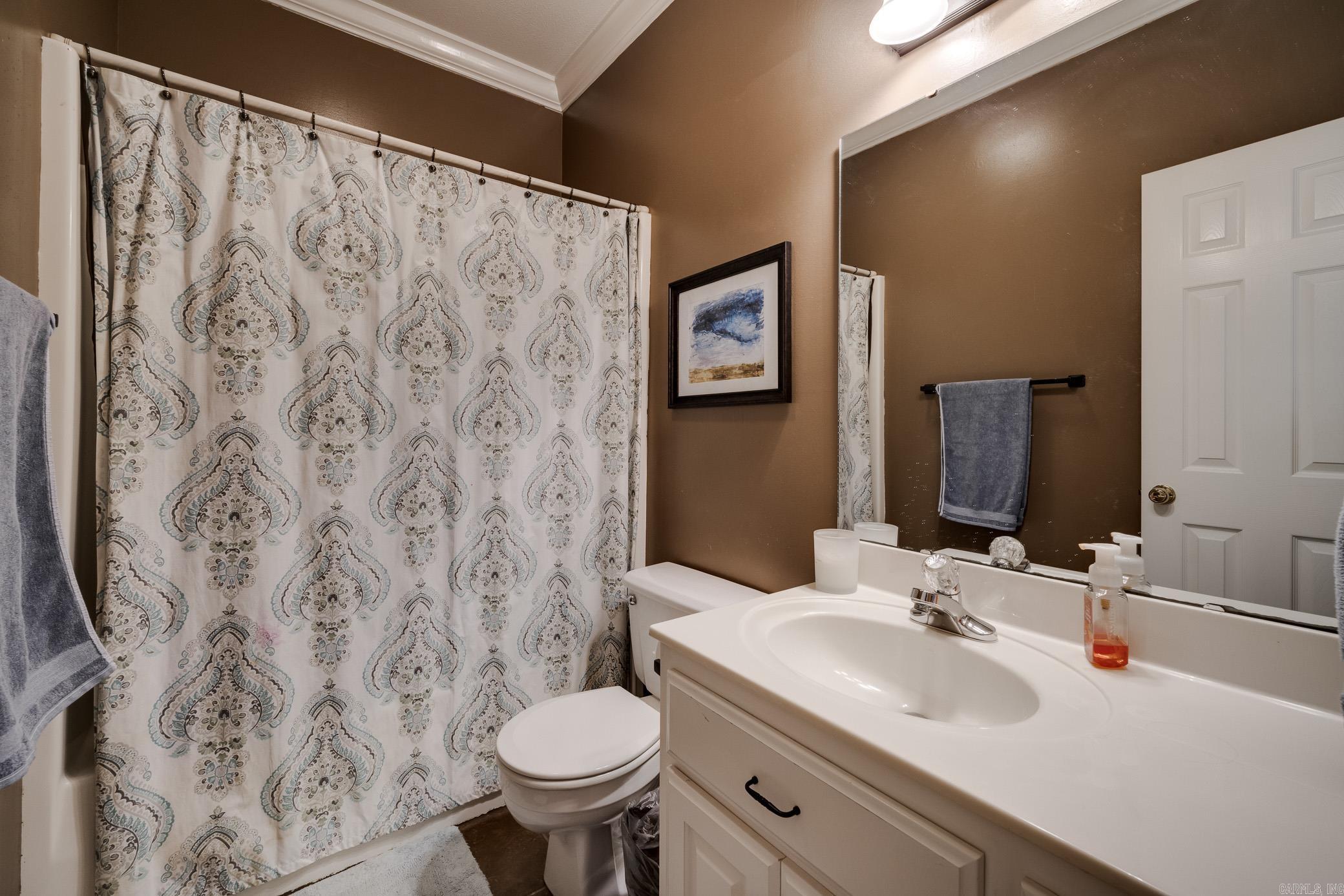 ROYAL OAKS - Residential