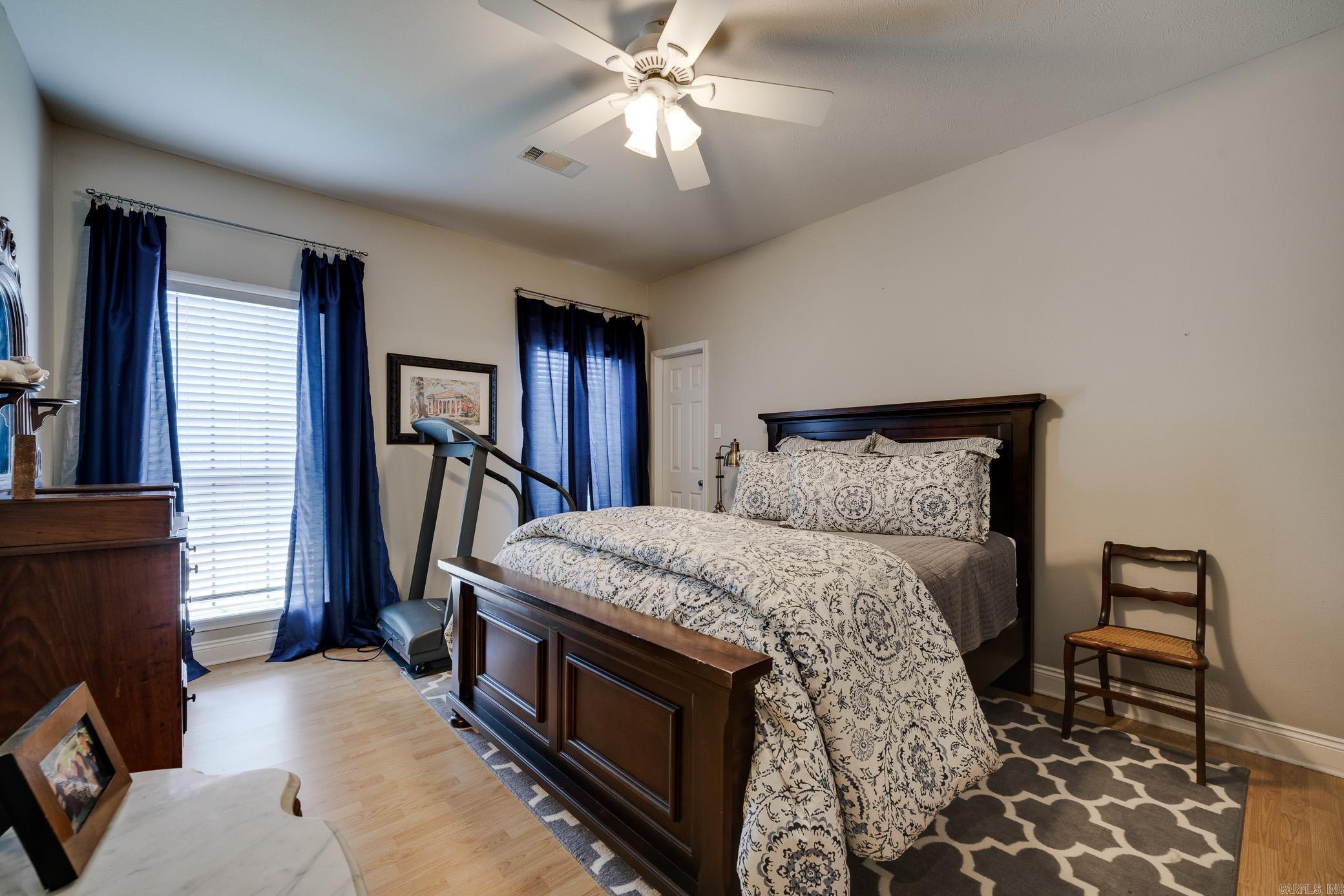 ROYAL OAKS - Residential