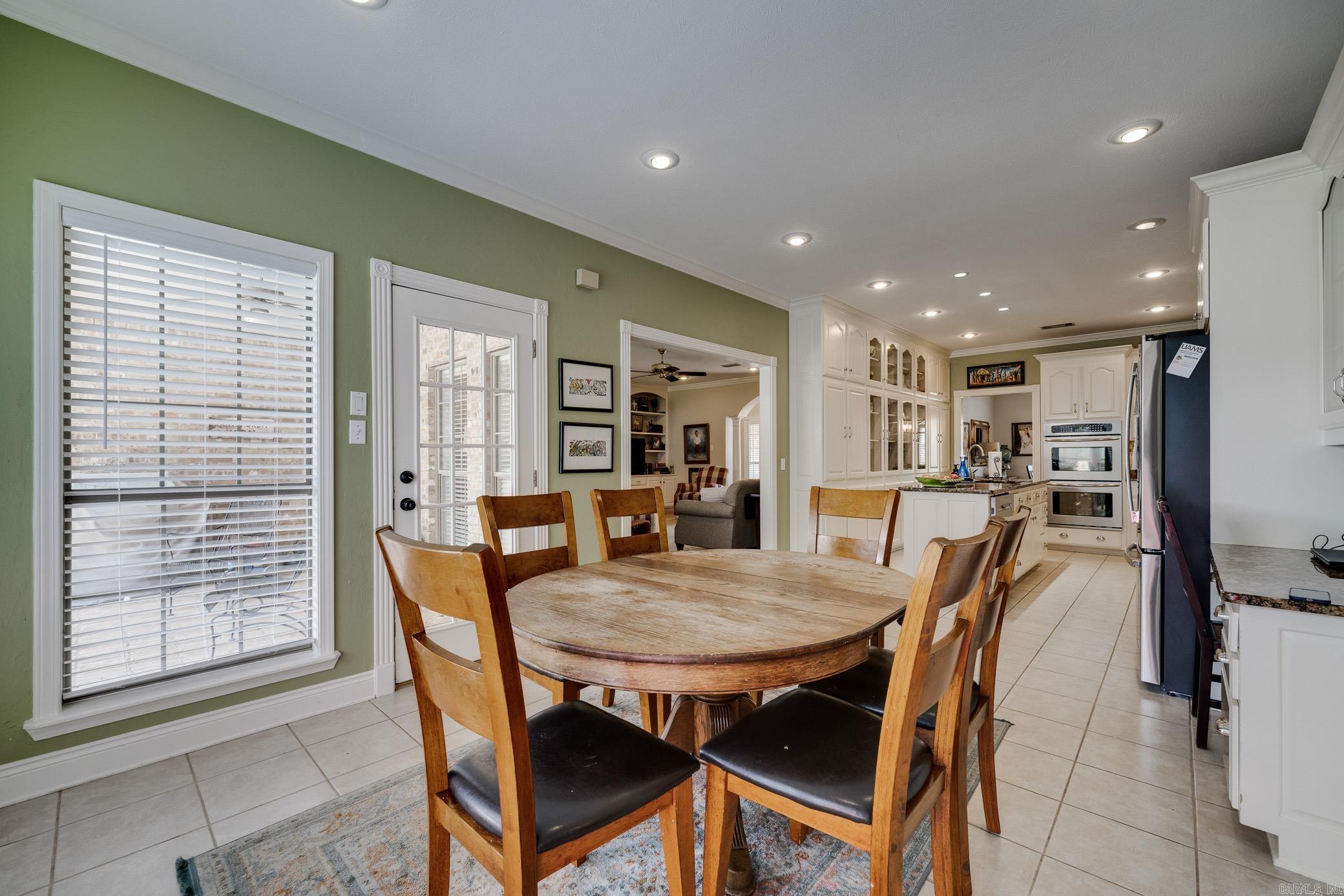 ROYAL OAKS - Residential