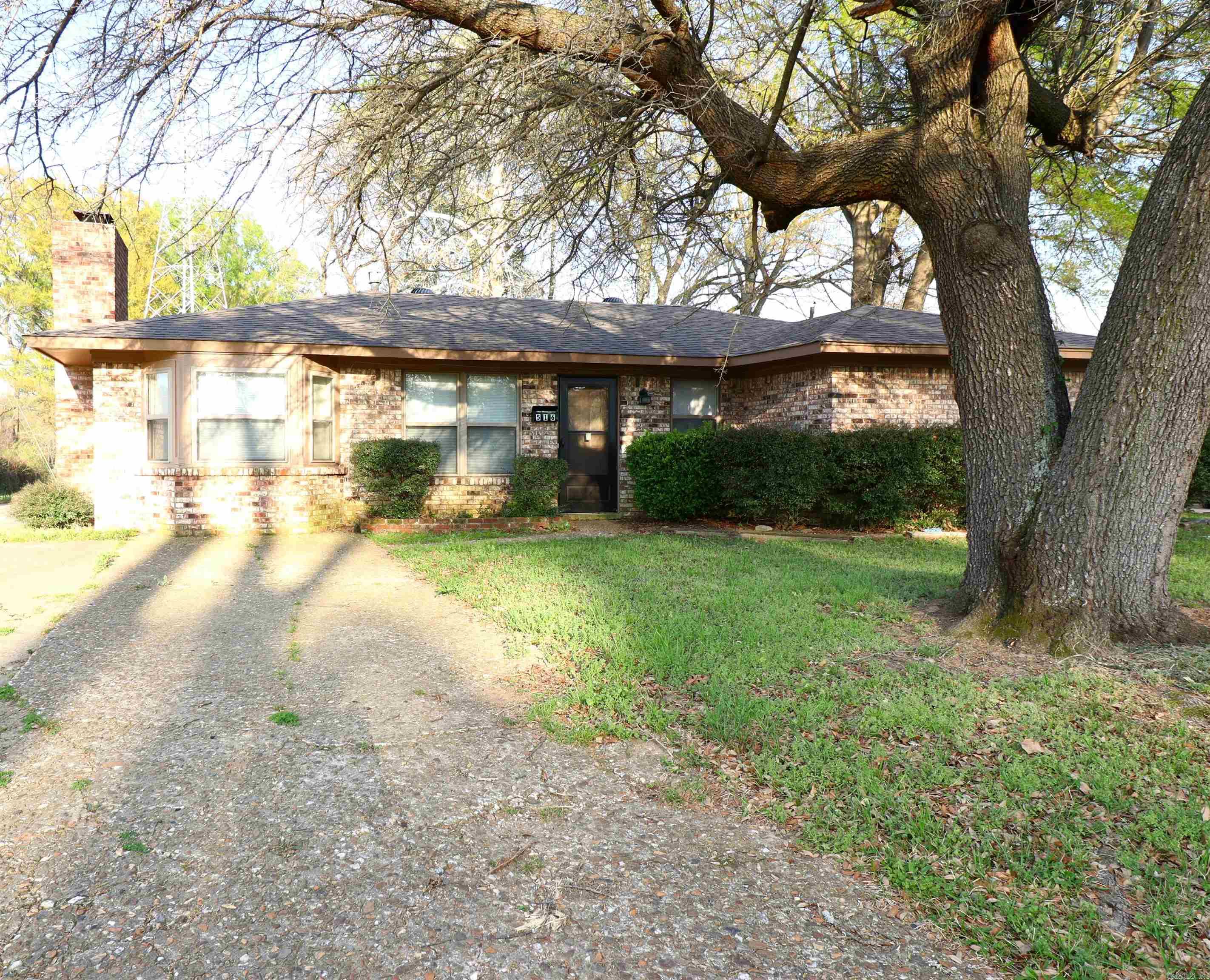 Delta Lawn - Residential