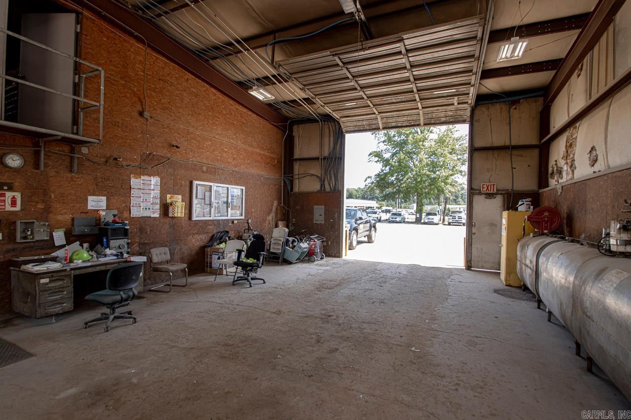 Metes & Bounds - Commercial Sale