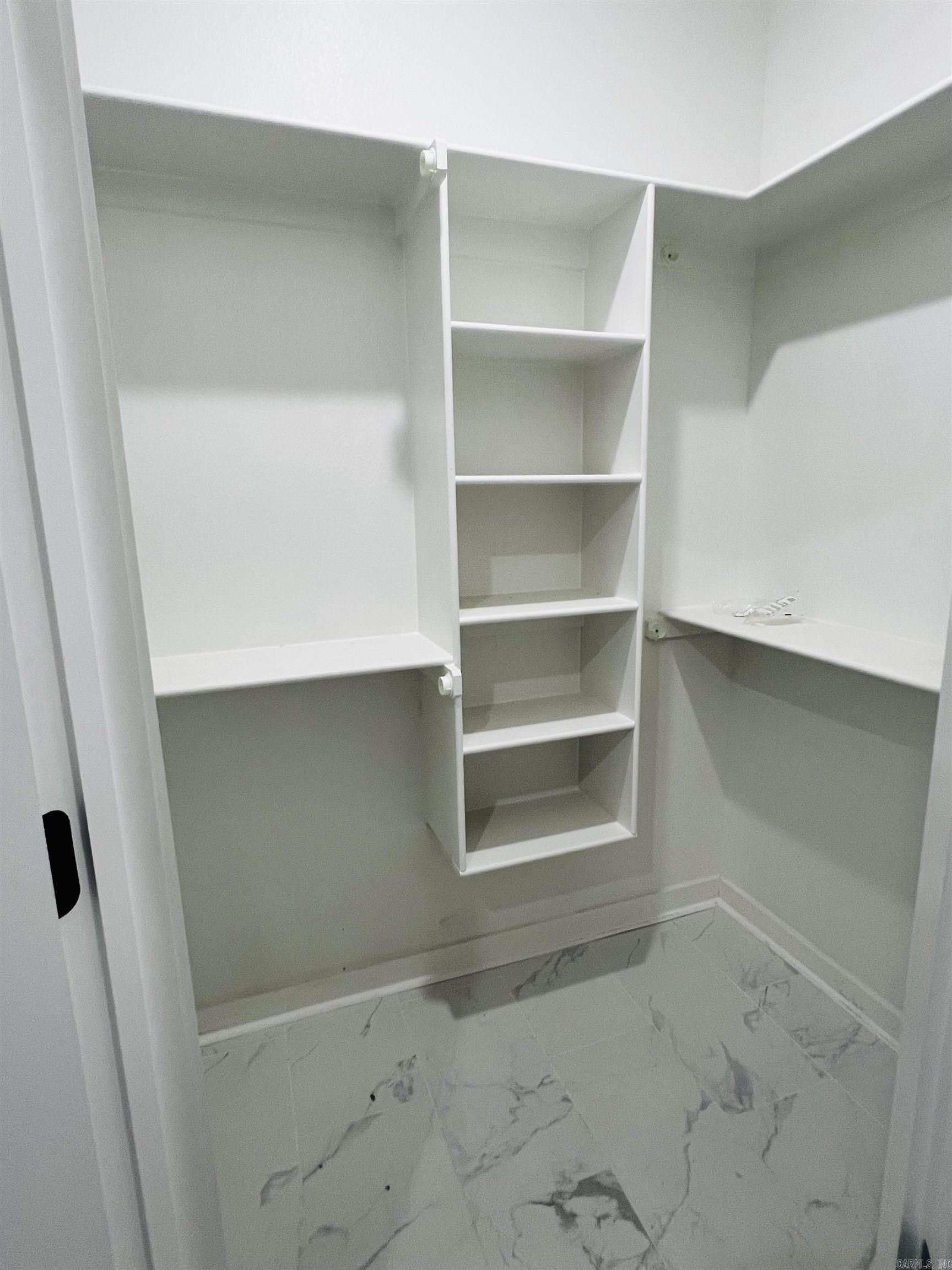 KNOTTING HILL - Residential