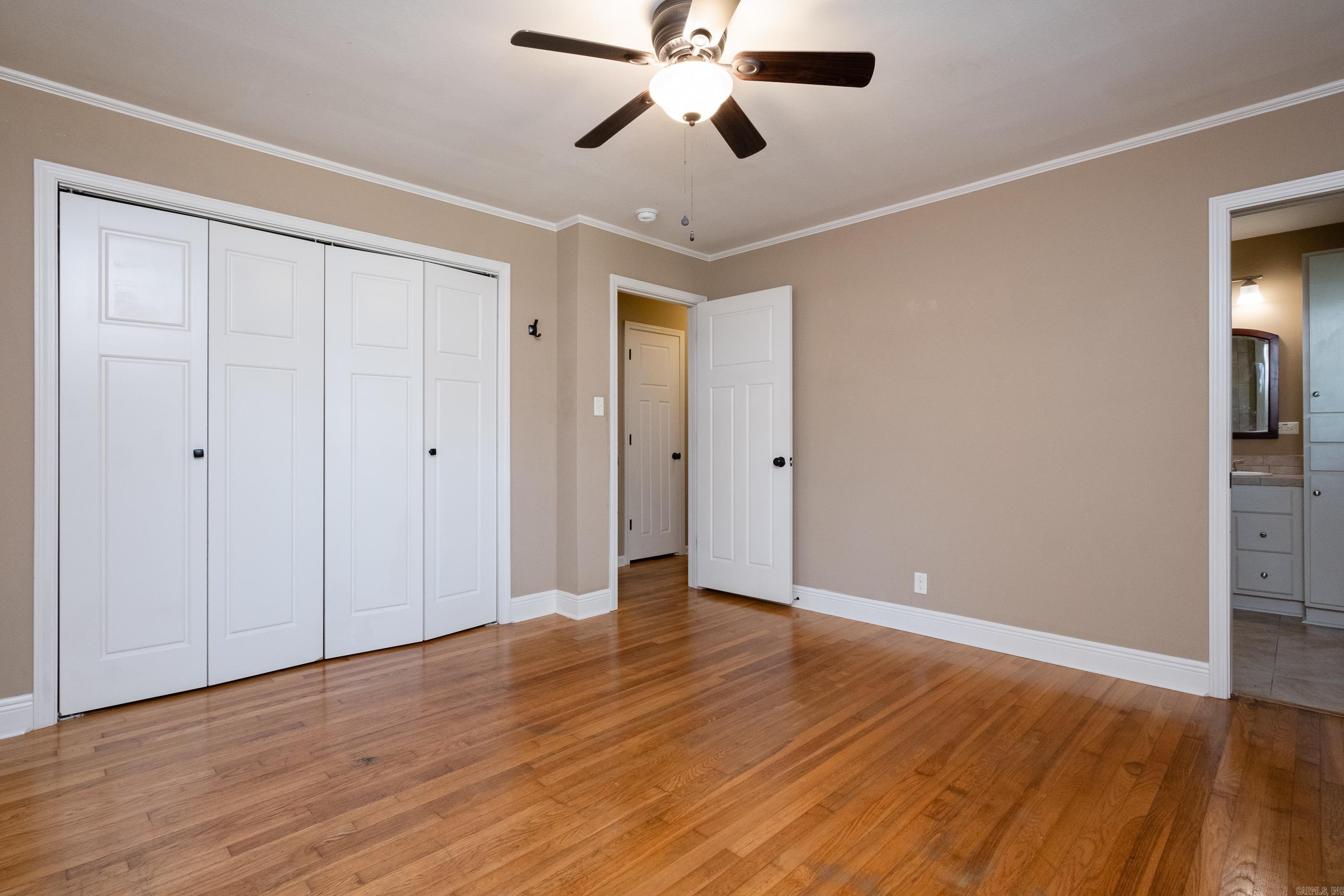 BEAUTIFUL LAKEVIEW - Residential