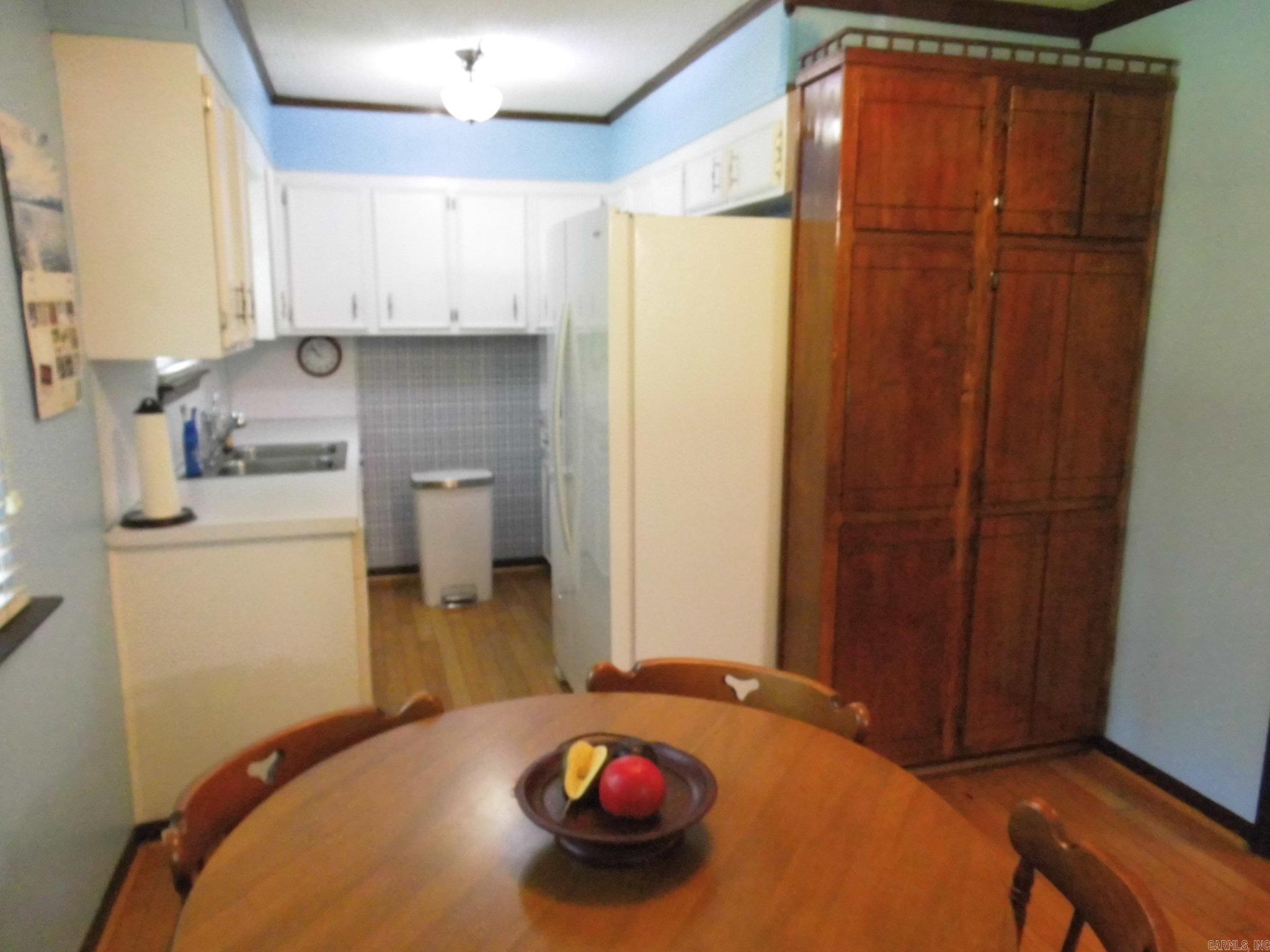 TIFFANY MANOR - Residential