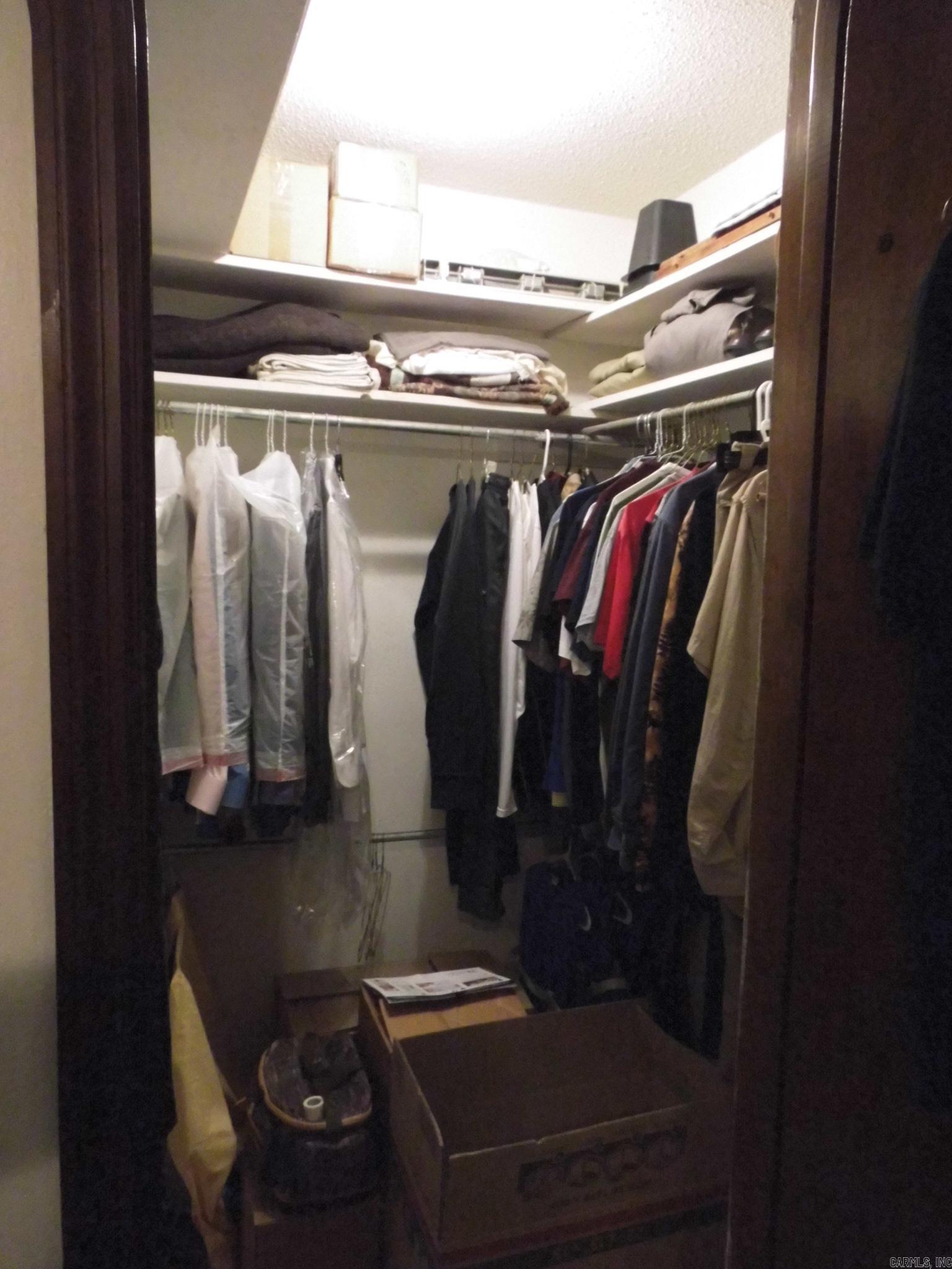 TIFFANY MANOR - Residential