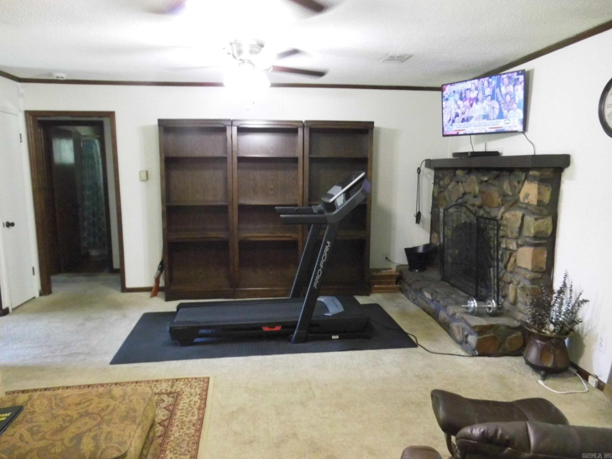 TIFFANY MANOR - Residential