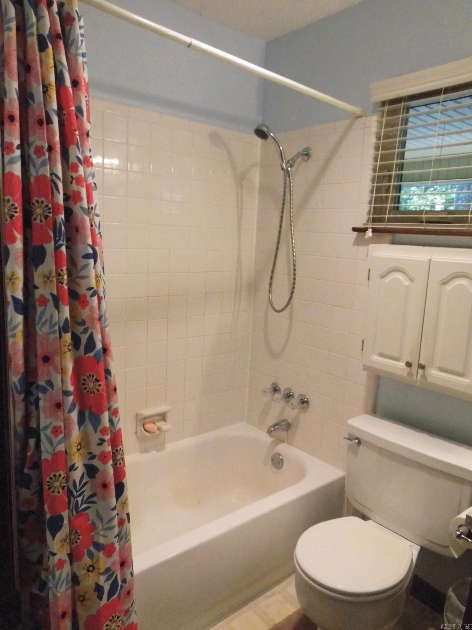 TIFFANY MANOR - Residential