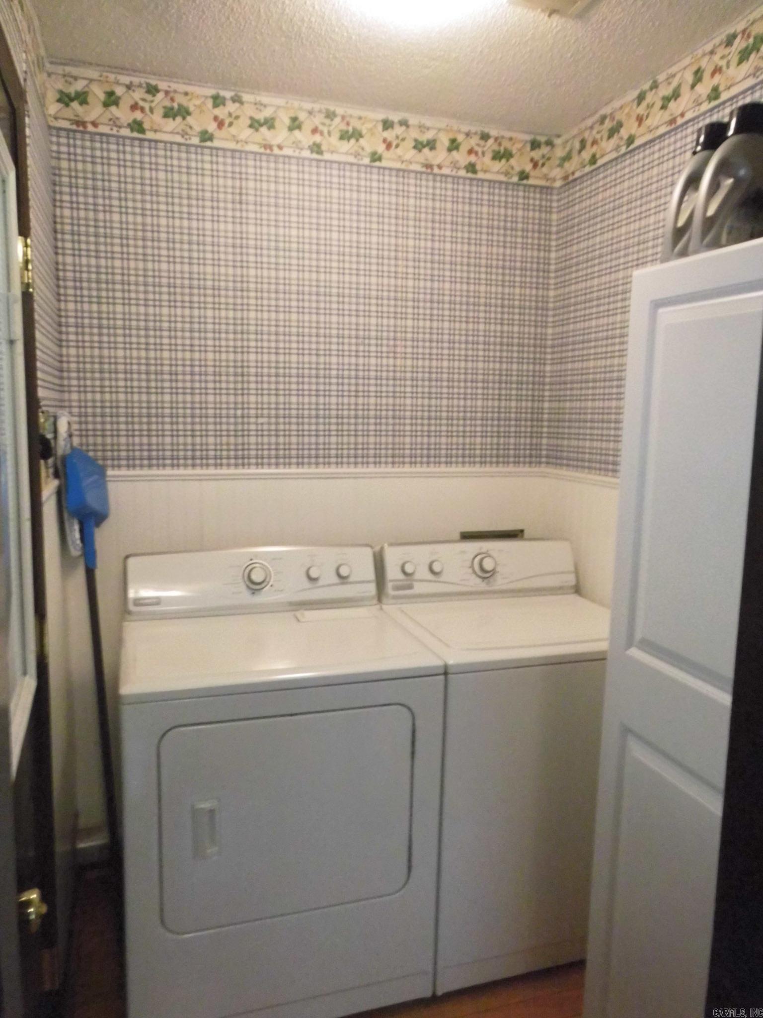 TIFFANY MANOR - Residential