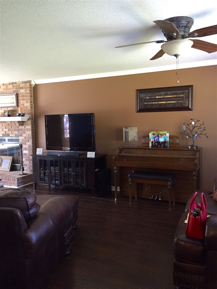 FIELDCREST - Residential