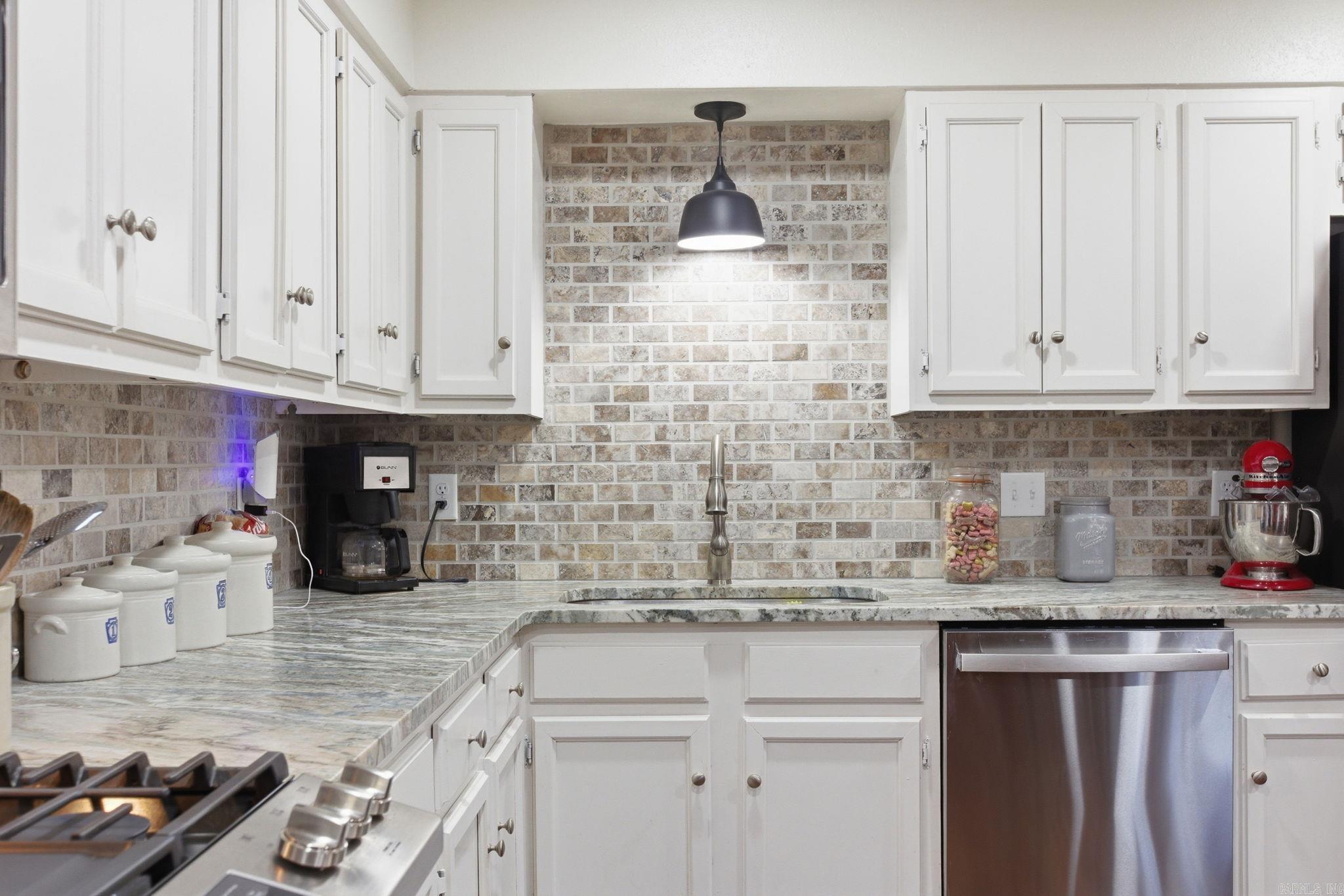 SPRINGHILL MANOR WEST - Residential