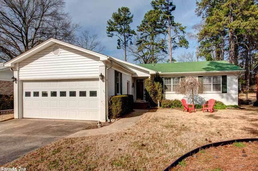 Beautiful Leawood home with numerous updates! New kitchen/den combo! Fully fenced, new deck that is covered and perfect for outdoor entertaining.  Updated stainless appliances.  A must see!