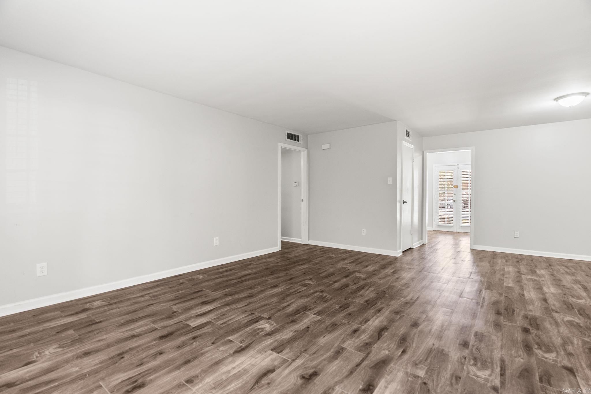 WINDSOR GARDENS CONDOMINIUMS - Residential