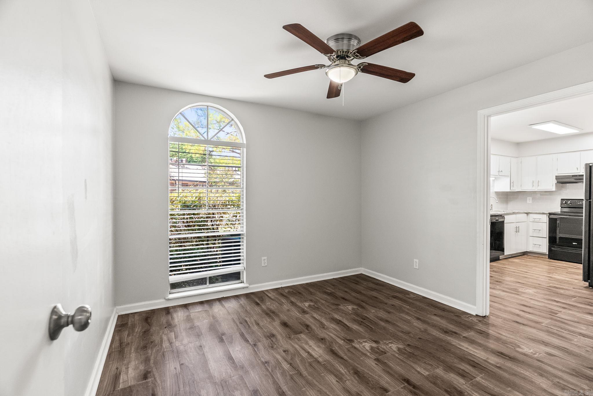 WINDSOR GARDENS CONDOMINIUMS - Residential