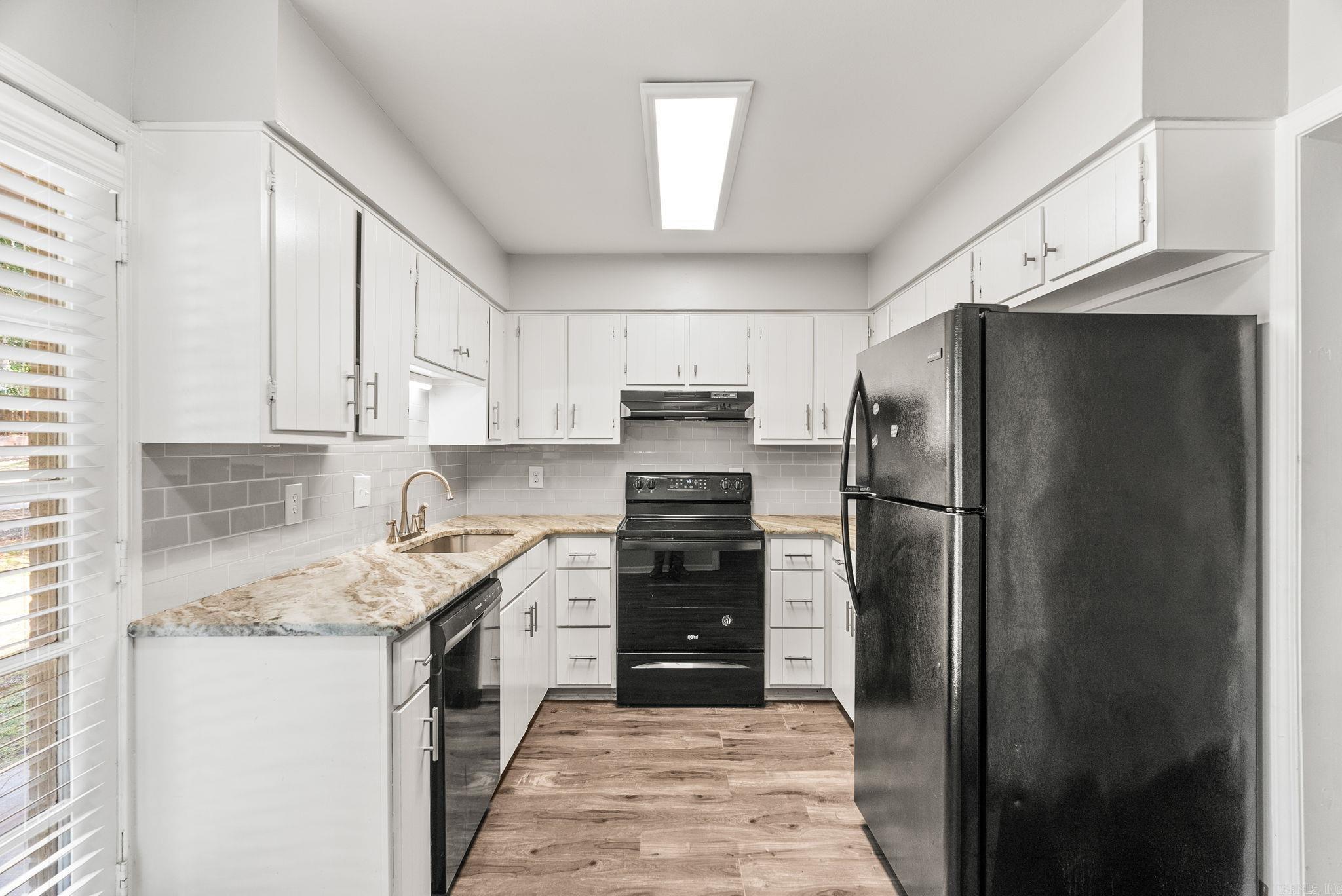 WINDSOR GARDENS CONDOMINIUMS - Residential