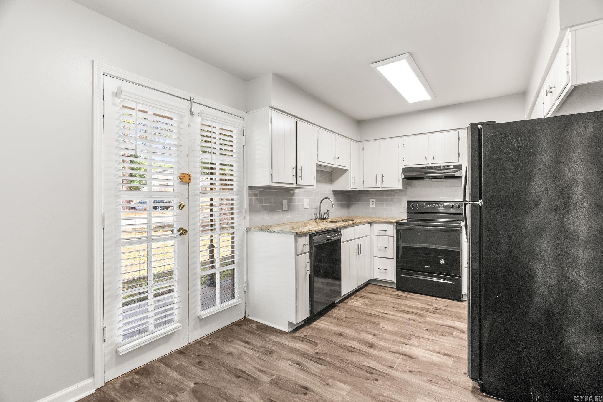 WINDSOR GARDENS CONDOMINIUMS - Residential