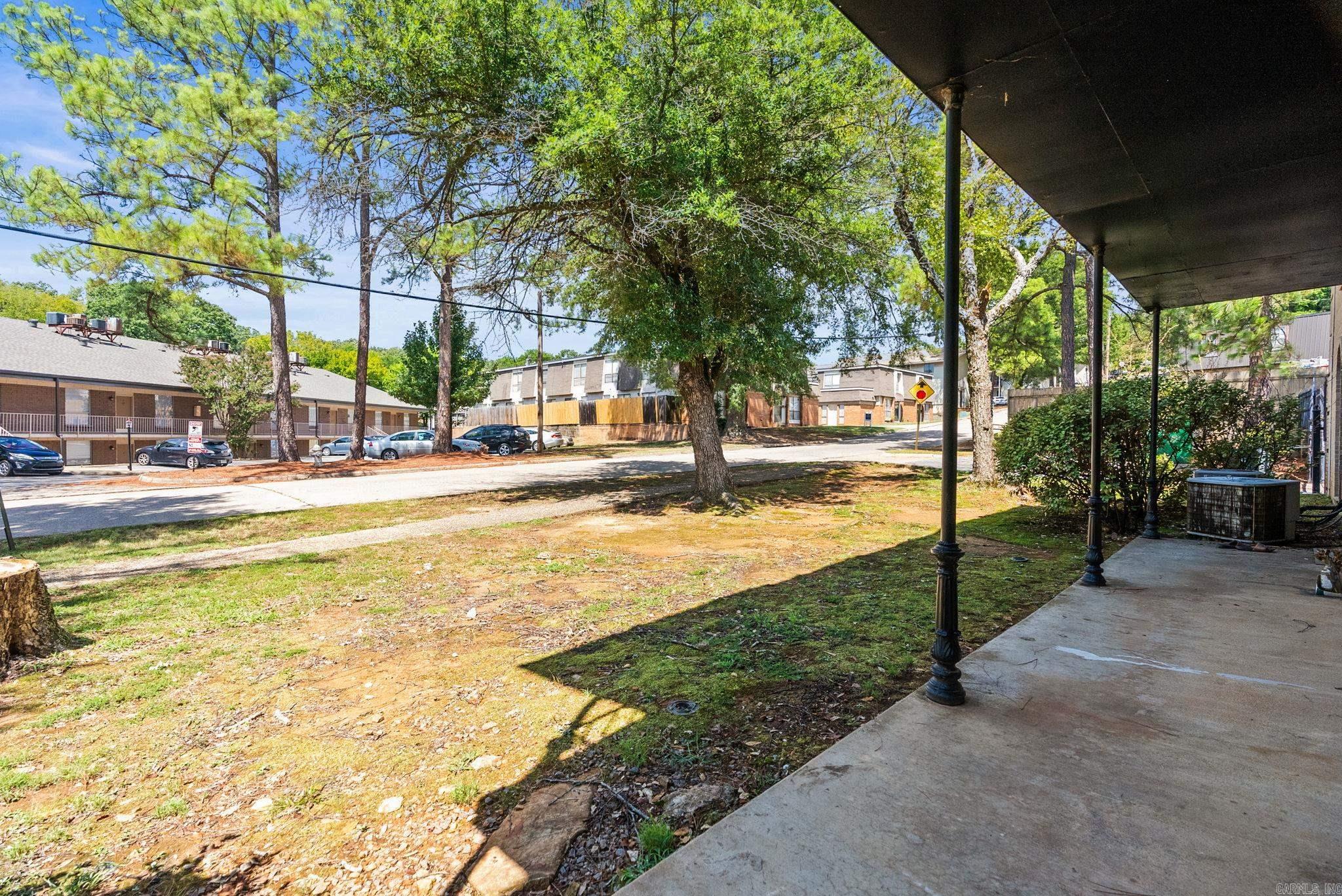 WINDSOR GARDENS CONDOMINIUMS - Residential