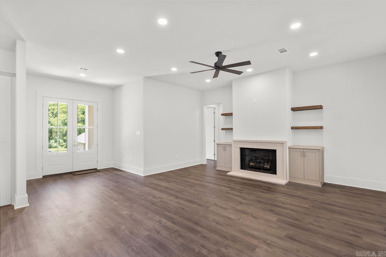 COLDWATER CREEK - Residential