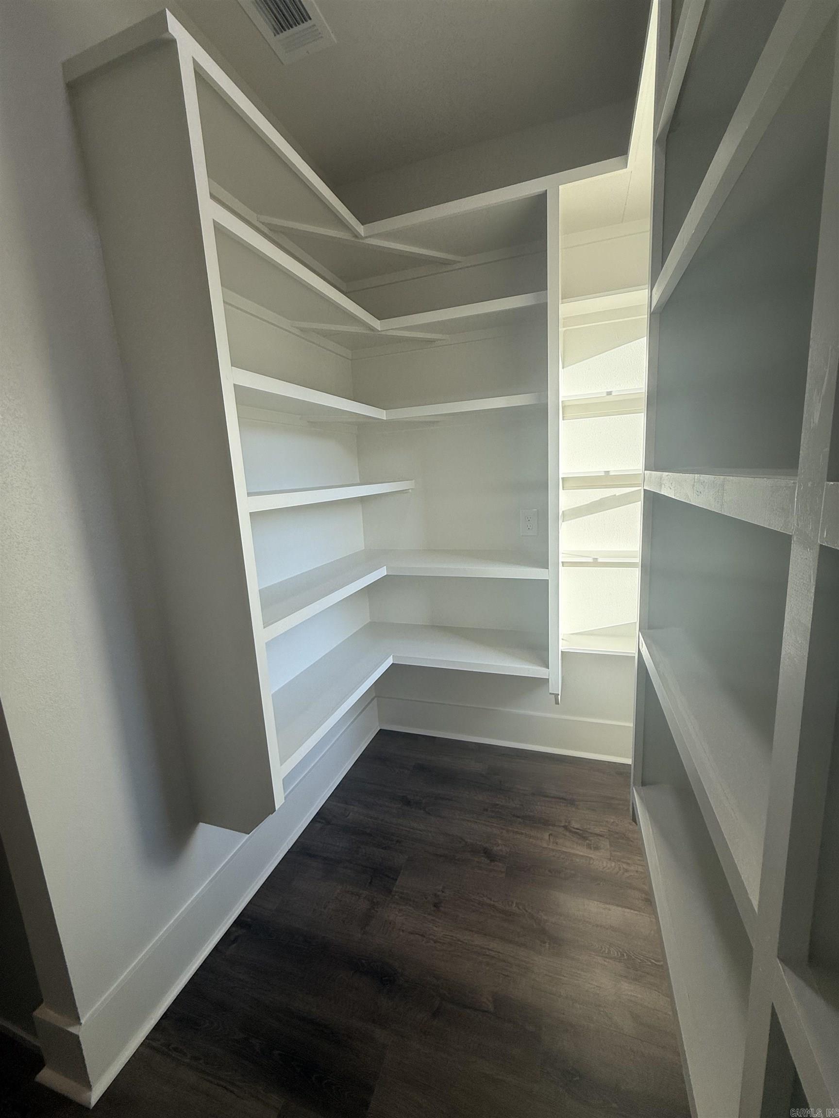 COLDWATER CREEK - Residential