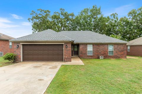 Photo of 47 Weston Circle Cir, Greenbrier, AR 72058 (MLS # 25043378)