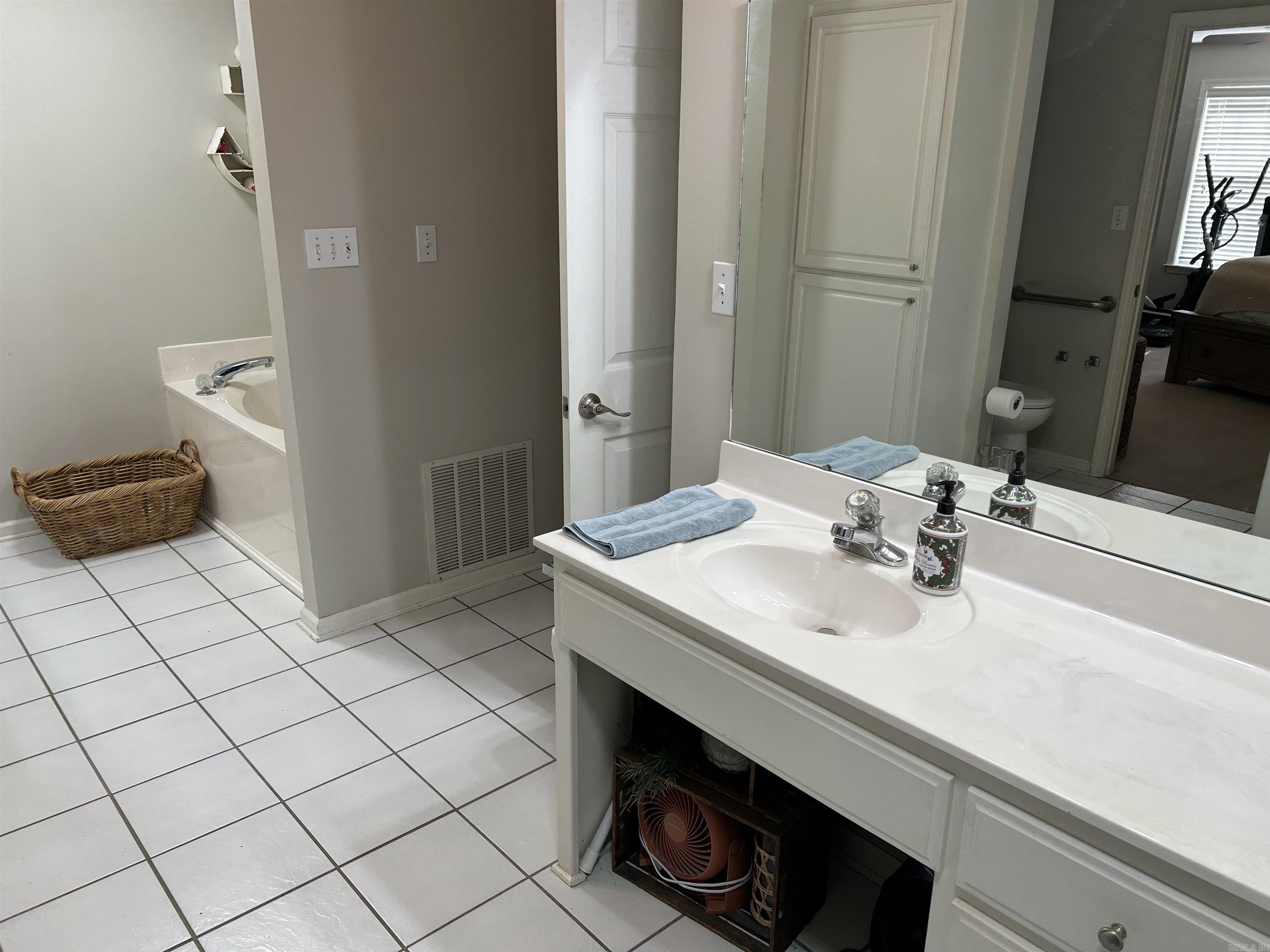 WOODLAND SPRINGS - Residential