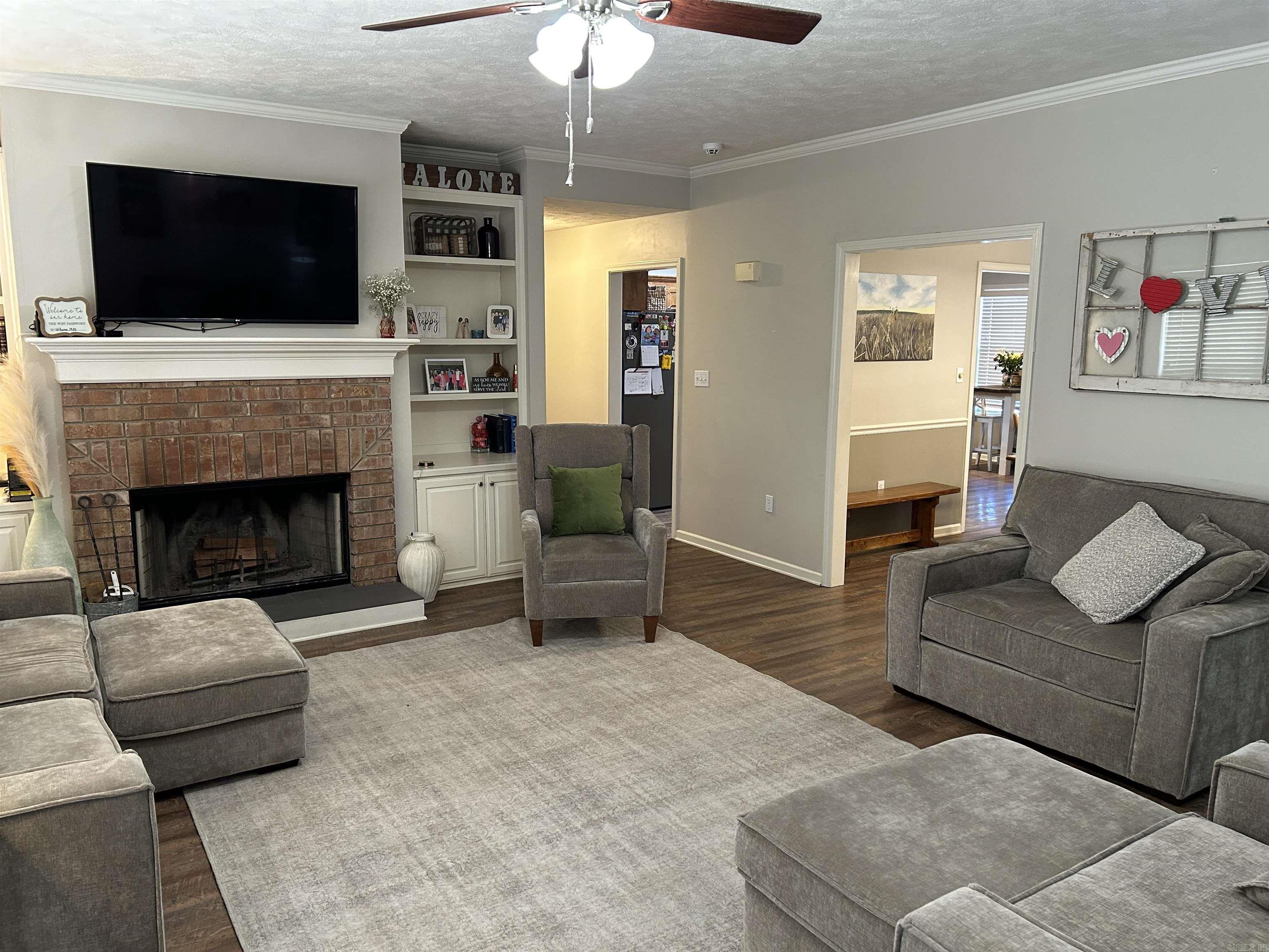 WOODLAND SPRINGS - Residential