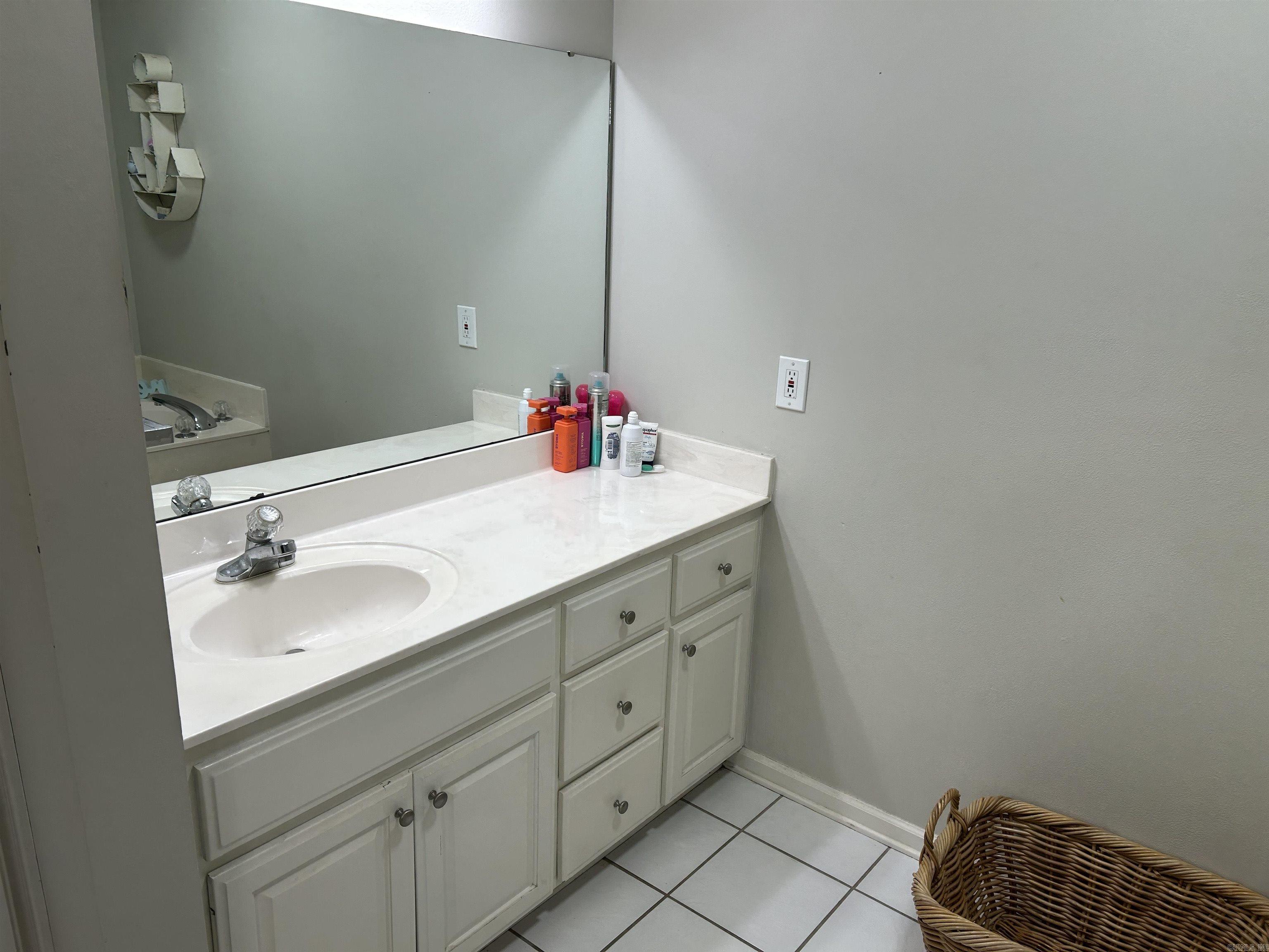 WOODLAND SPRINGS - Residential