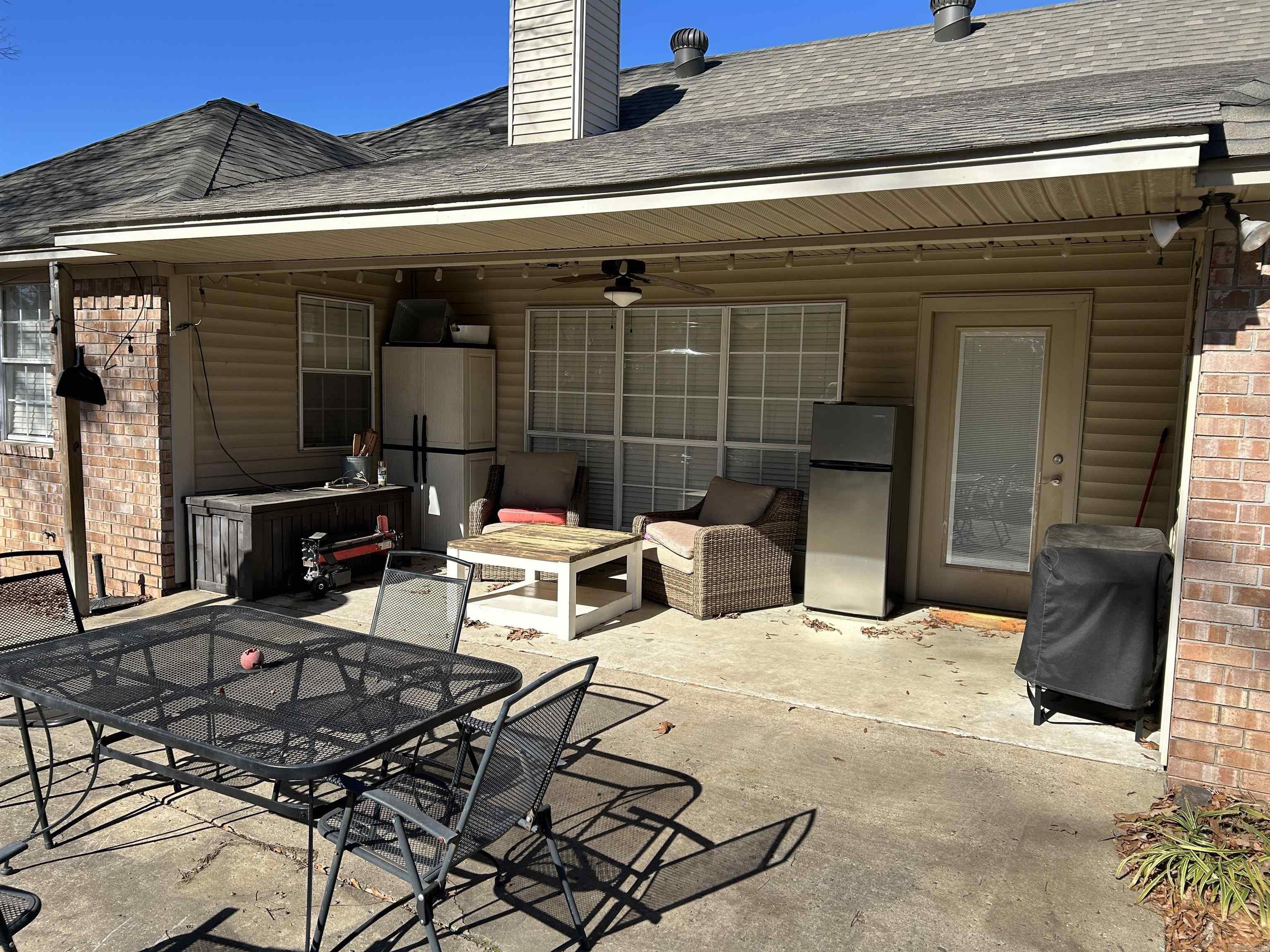 WOODLAND SPRINGS - Residential