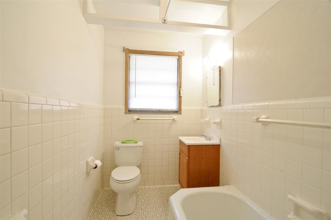 College Park N1 - Residential Income