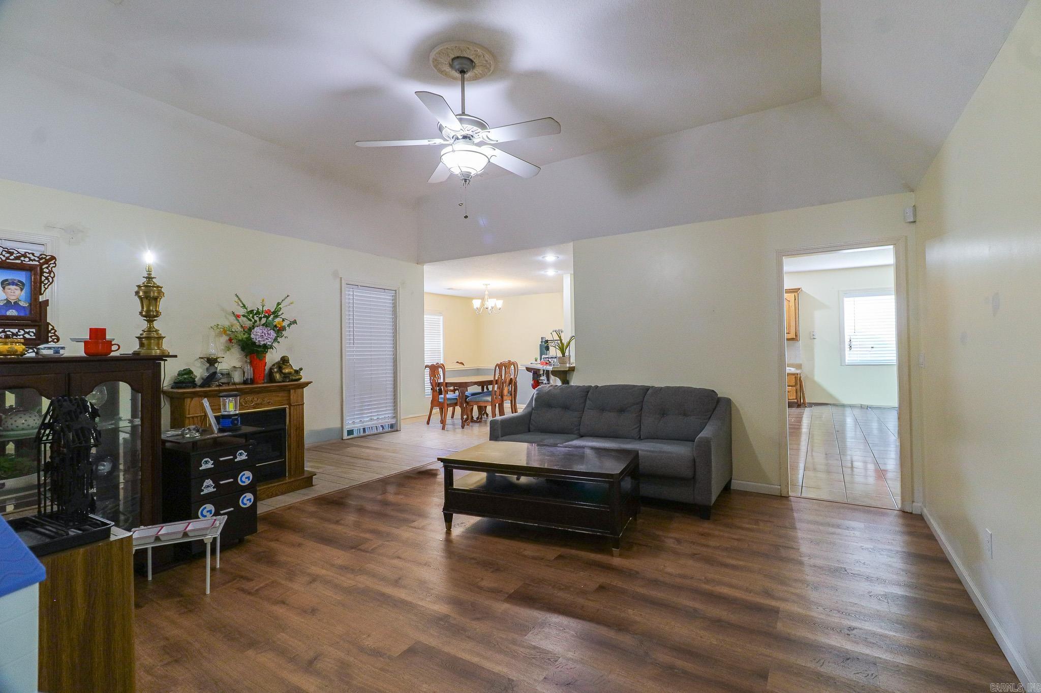 COLONY PARK - Residential