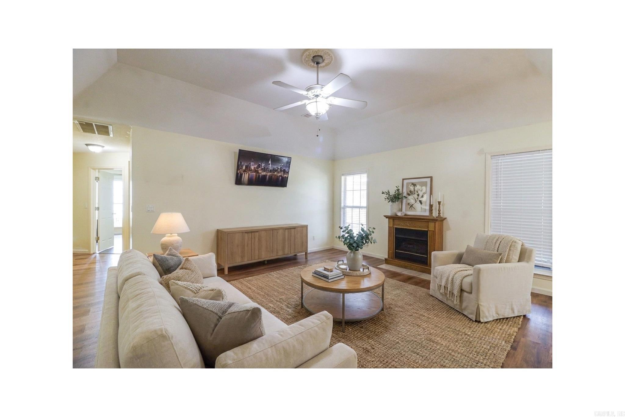 COLONY PARK - Residential