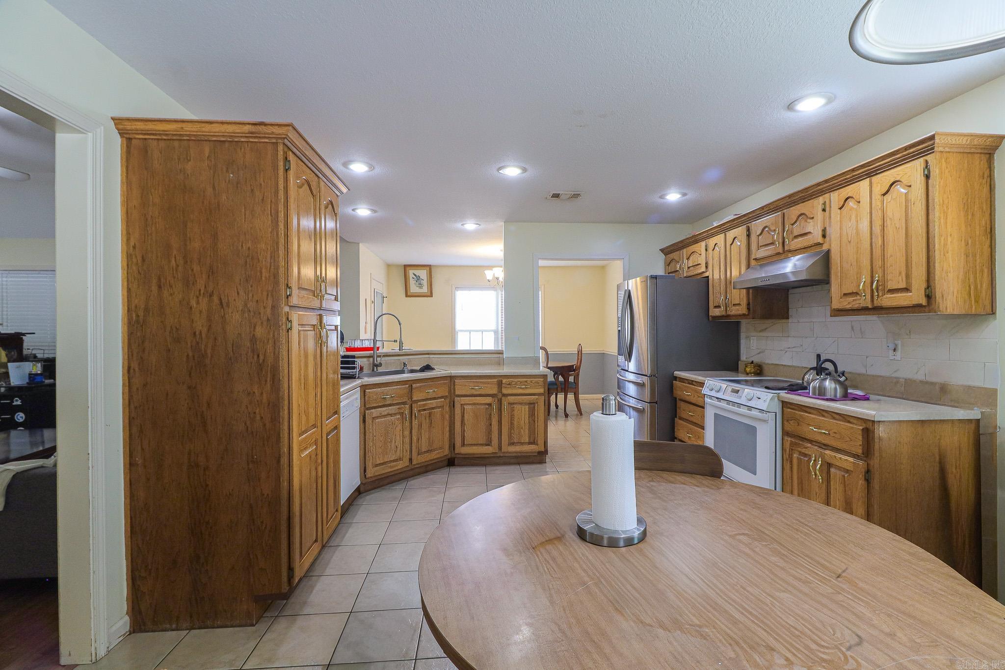 COLONY PARK - Residential