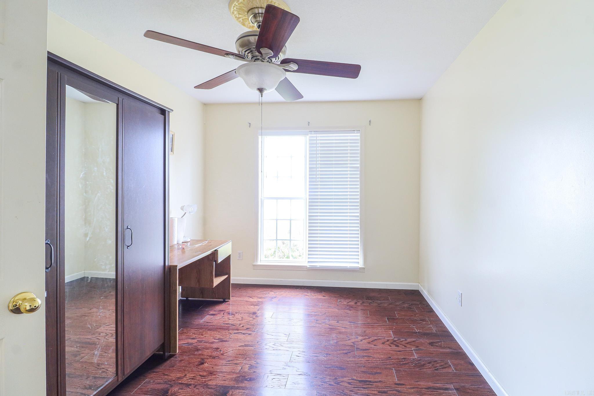 COLONY PARK - Residential