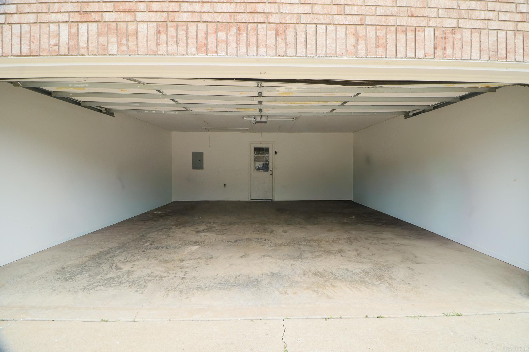COLONY PARK - Residential