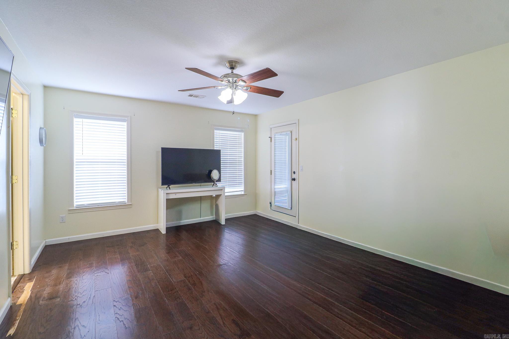 COLONY PARK - Residential