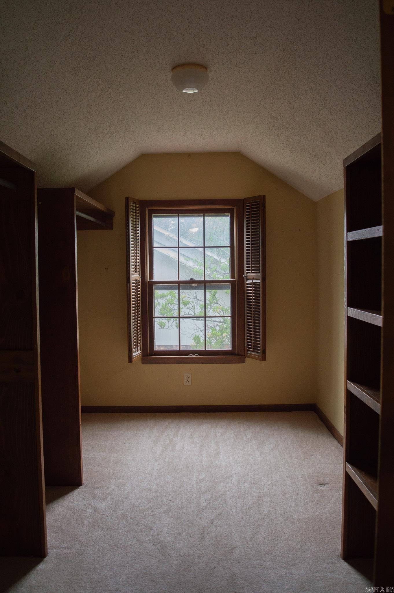 Vivian Manor - Residential