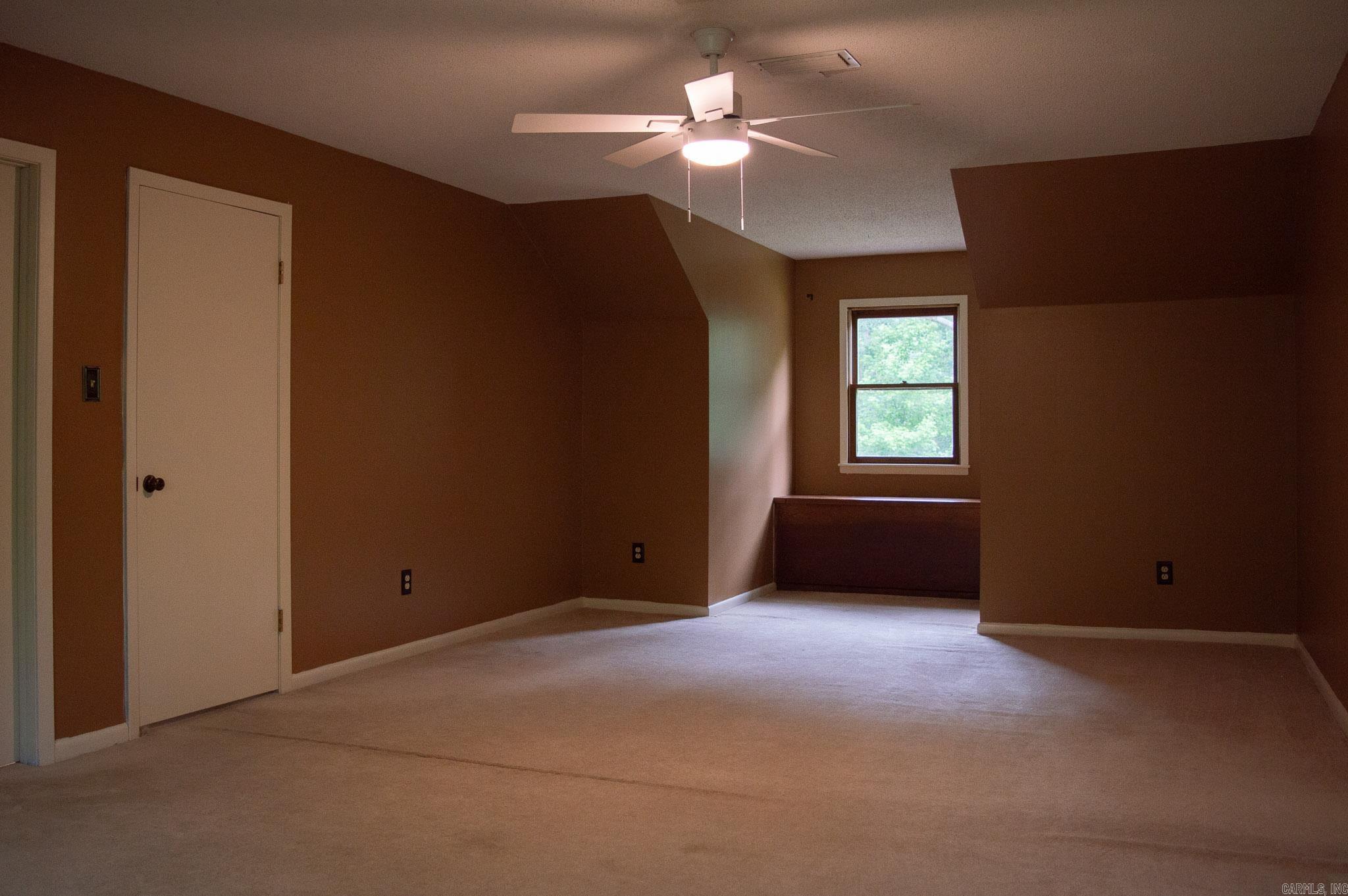 Vivian Manor - Residential