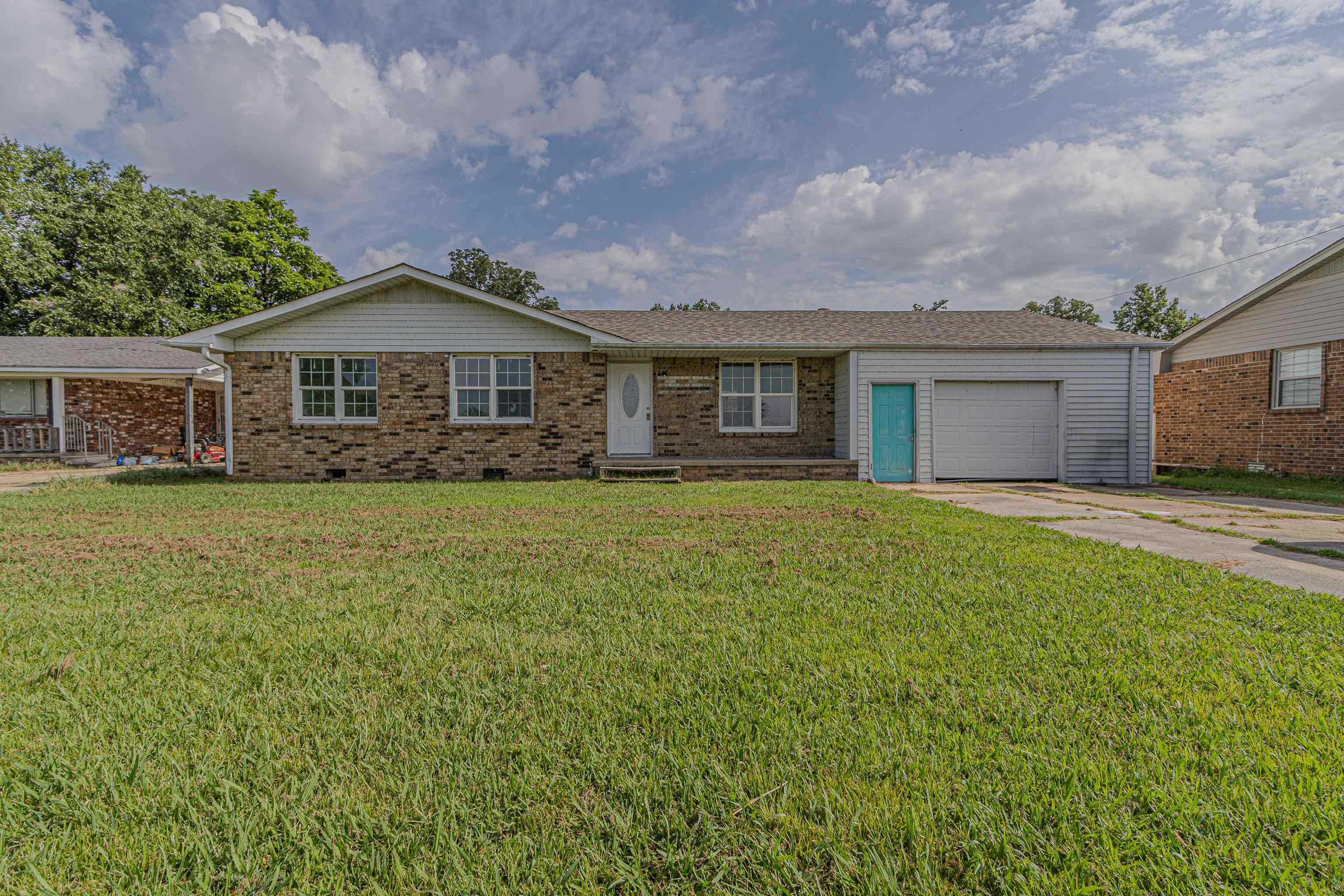 This 3-bedroom, 3-bathroom single-family home has had a serious glow-up with a brand new roof, new HVAC, fresh flooring, and new paint throughout. With the big-ticket updates already done, all thatās left is a little TLC to make it completely your own. The open floor plan offers a great flow with a designated dining space and a one-car garage for added convenience. Investor only property