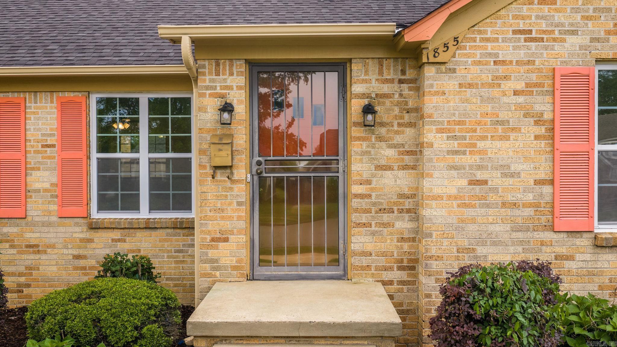 Weldon E Wrights - Residential