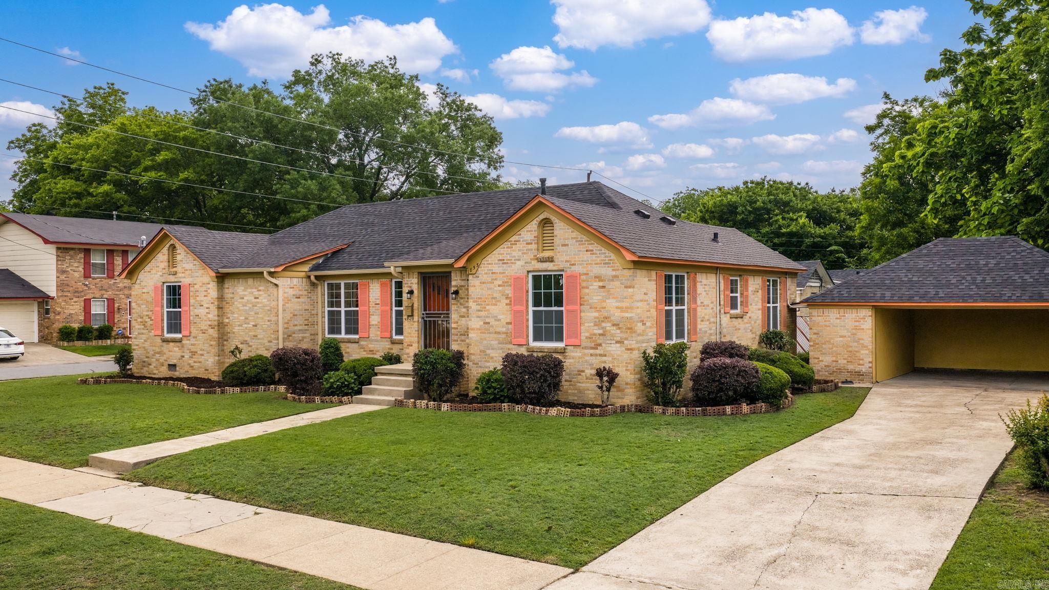 Weldon E Wrights - Residential